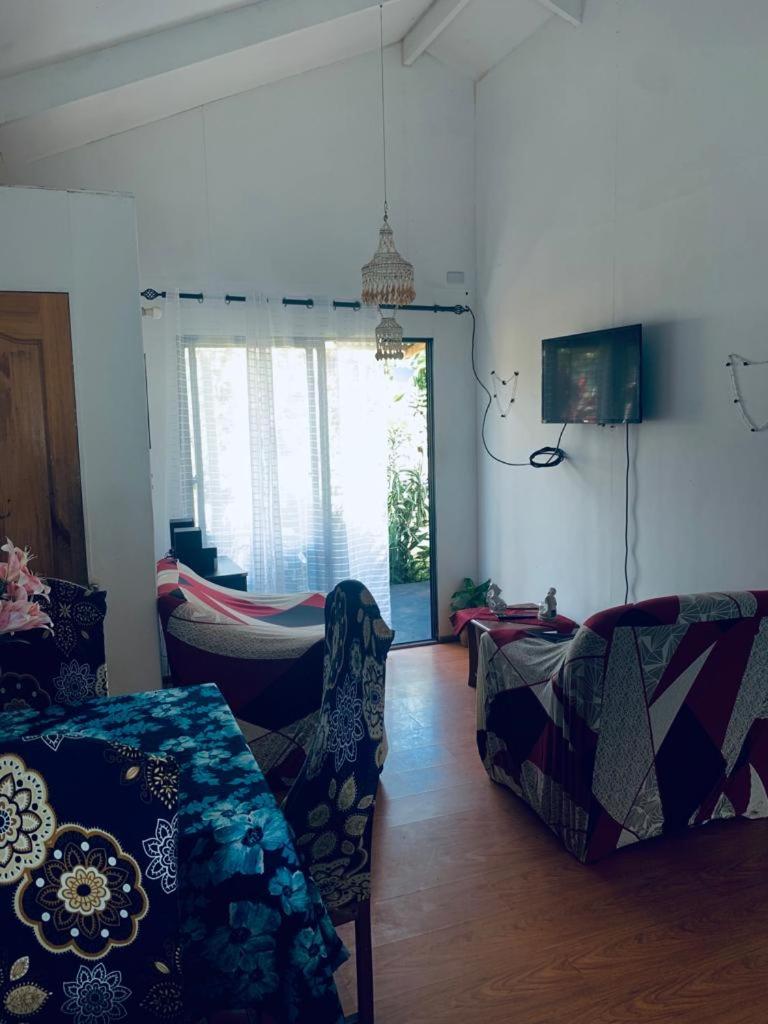 Basic Triple Room with Shared Bathroom photo 3
