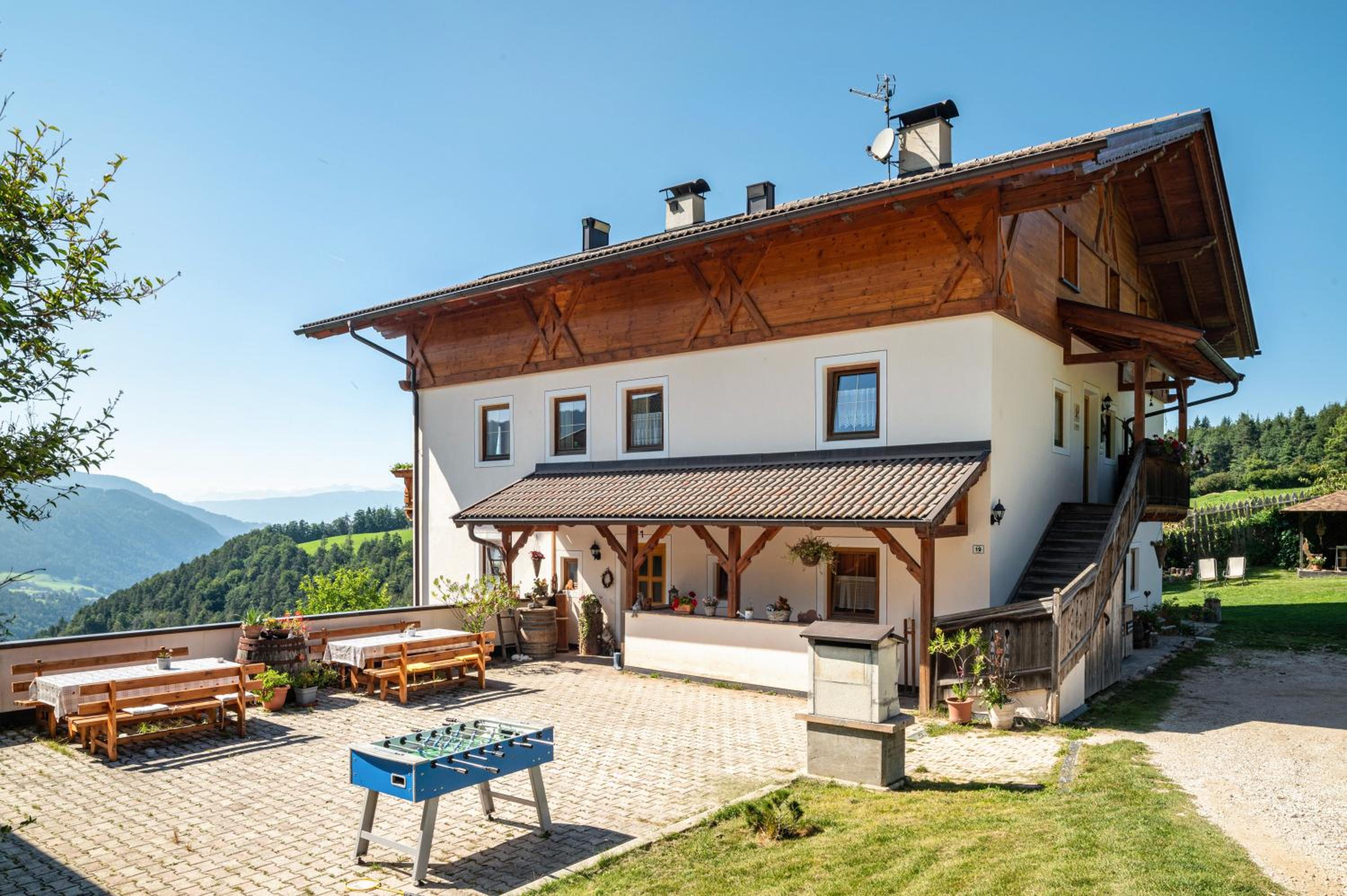 Two-Bedroom Deluxe Apartment with Garden View photo 3