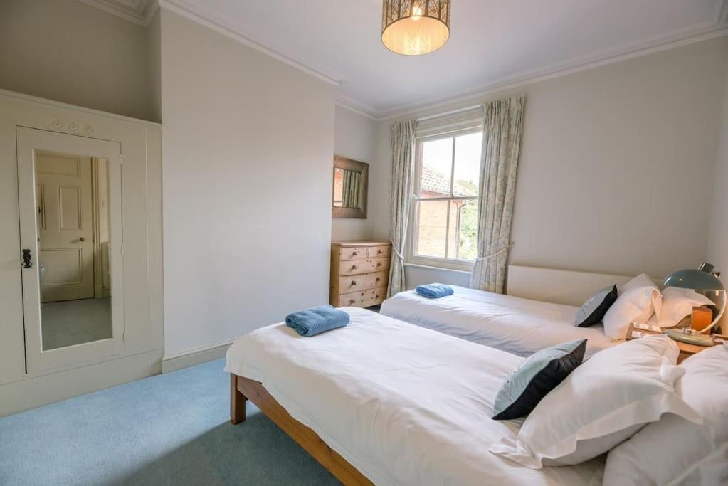 Four-Bedroom House photo 3