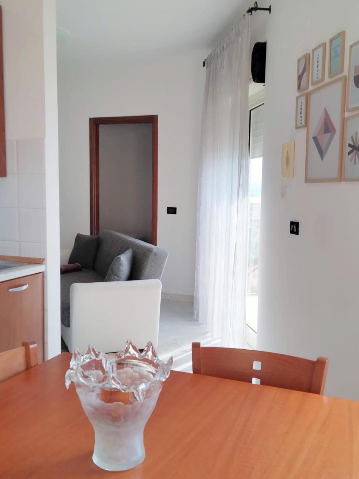 Apartment with Sea View - 2 - Photo 3