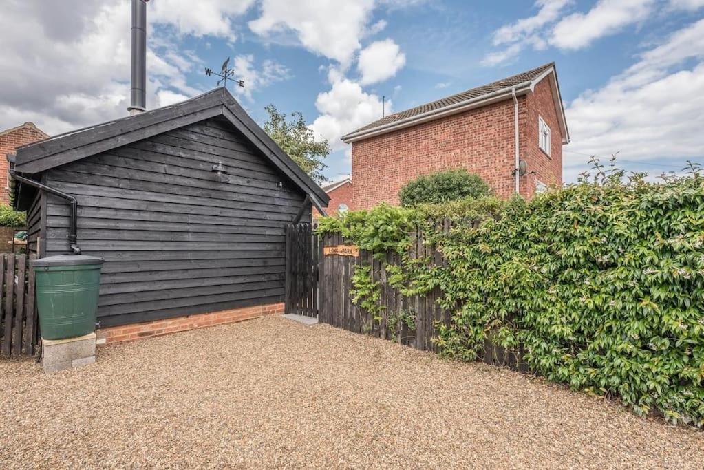 Two-Bedroom House photo 2