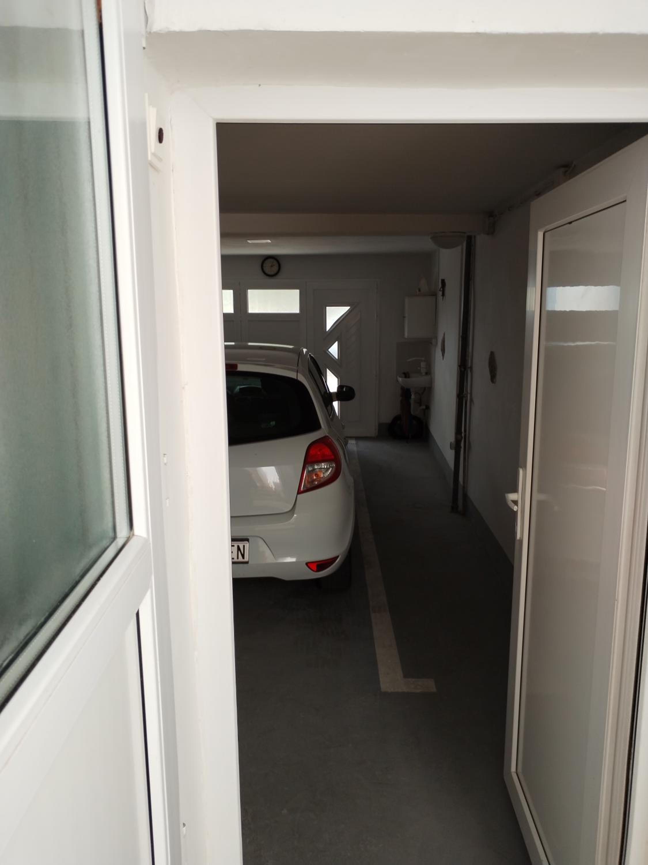 Apartment with Sea View - Photo 12