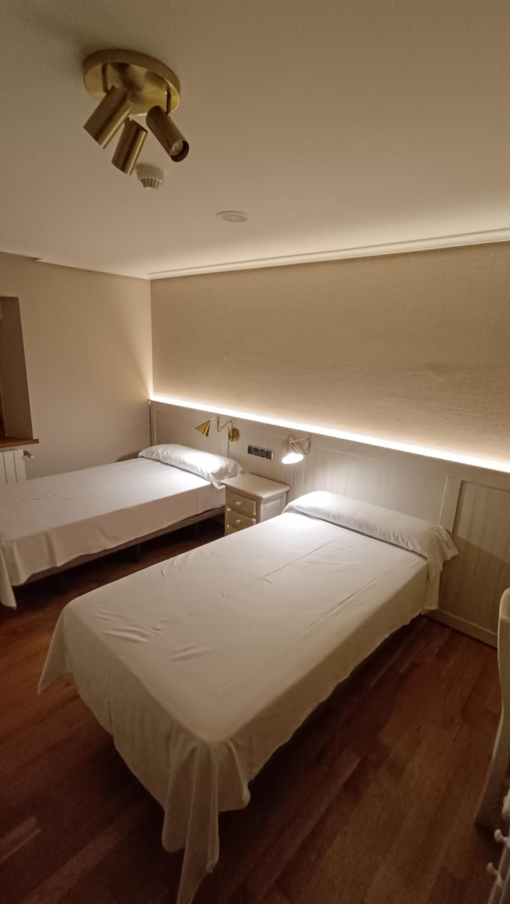 Habitación Doble con Vista al Lago