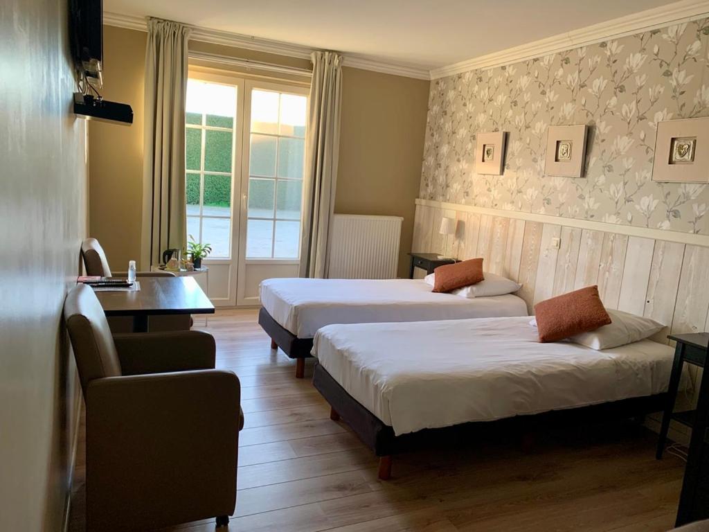 Double or Twin Room photo 2