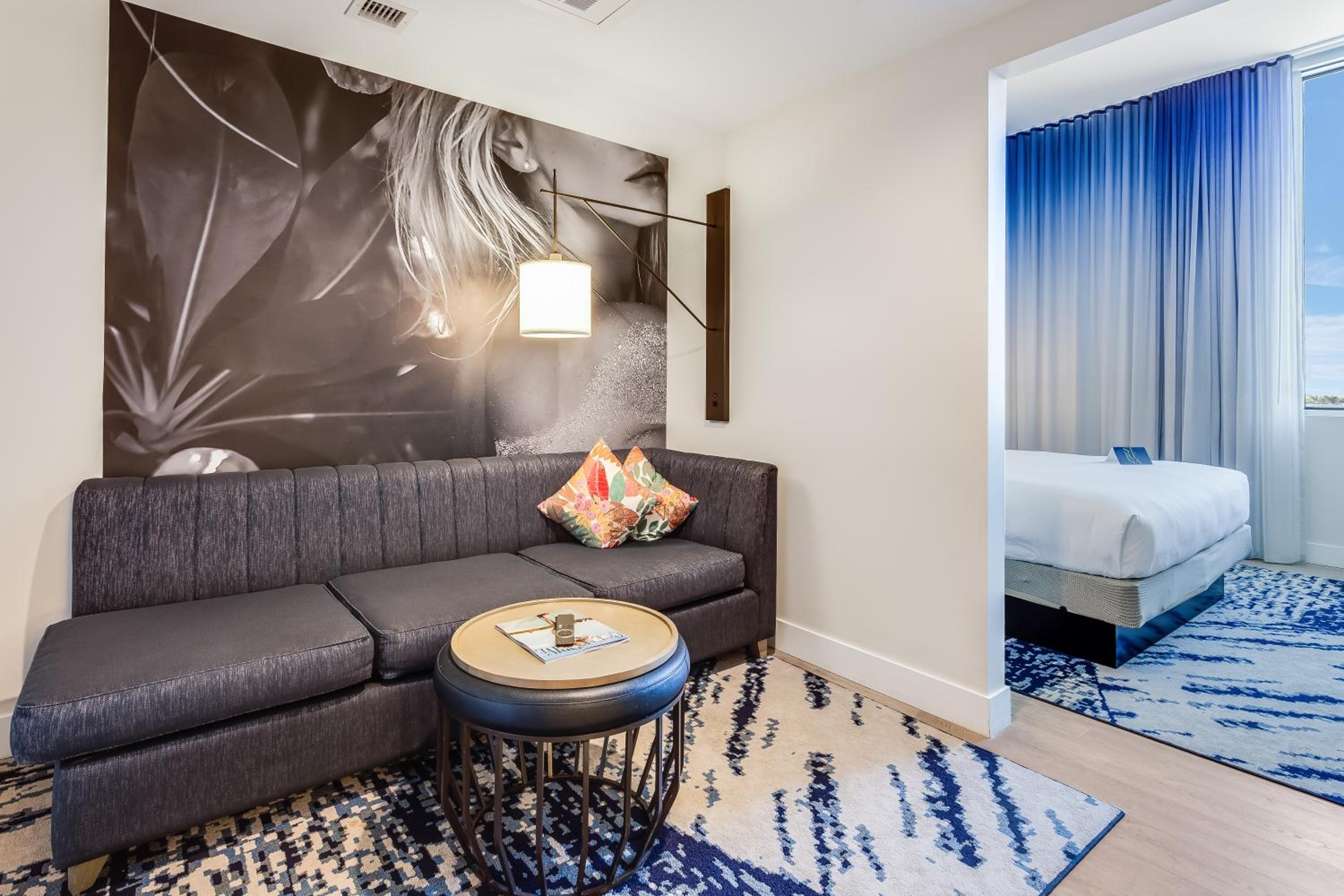 King Suite with Sofa Bed and Kitcthen - Photo 8