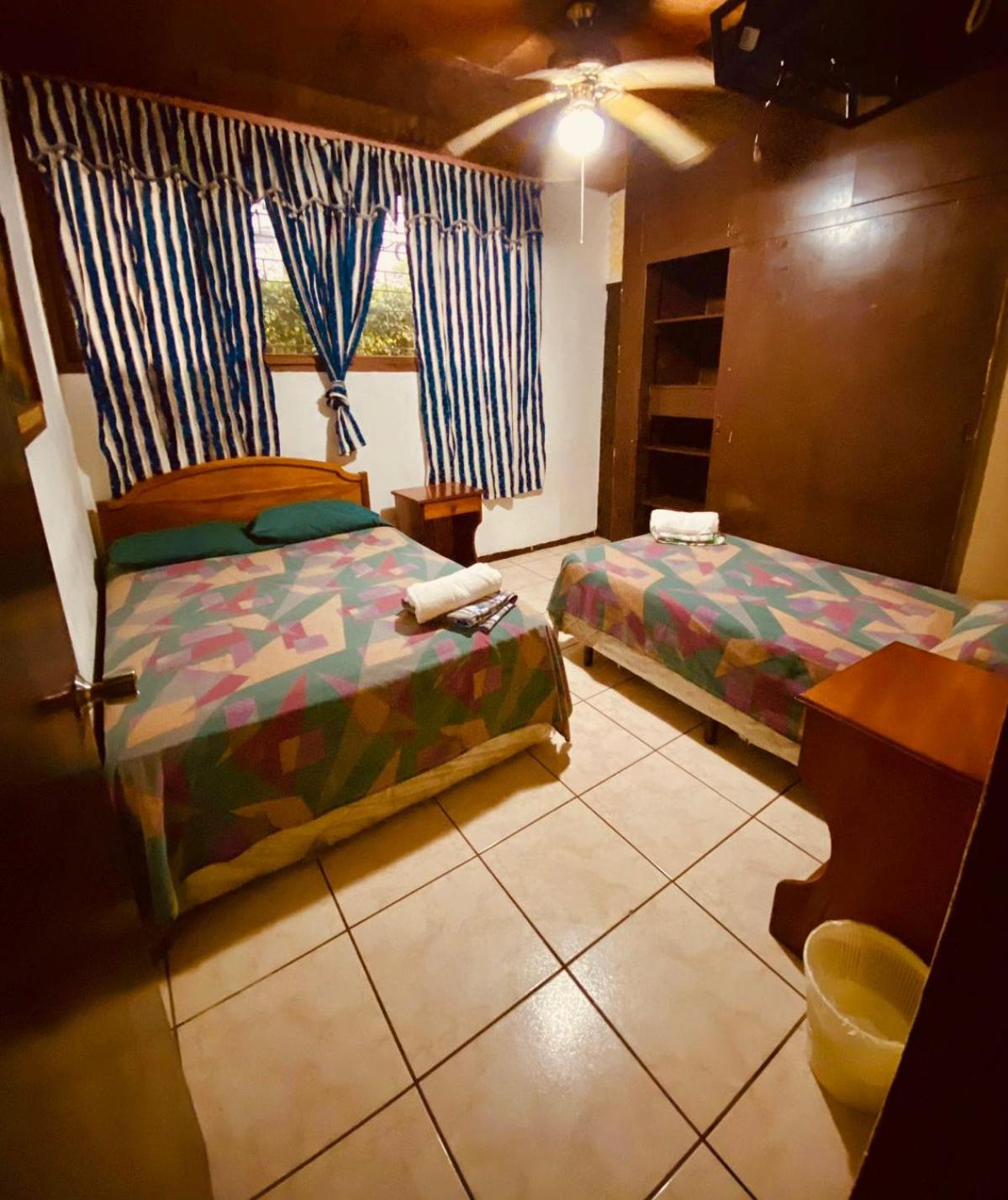 Double Room with Shared Bathroom photo 3