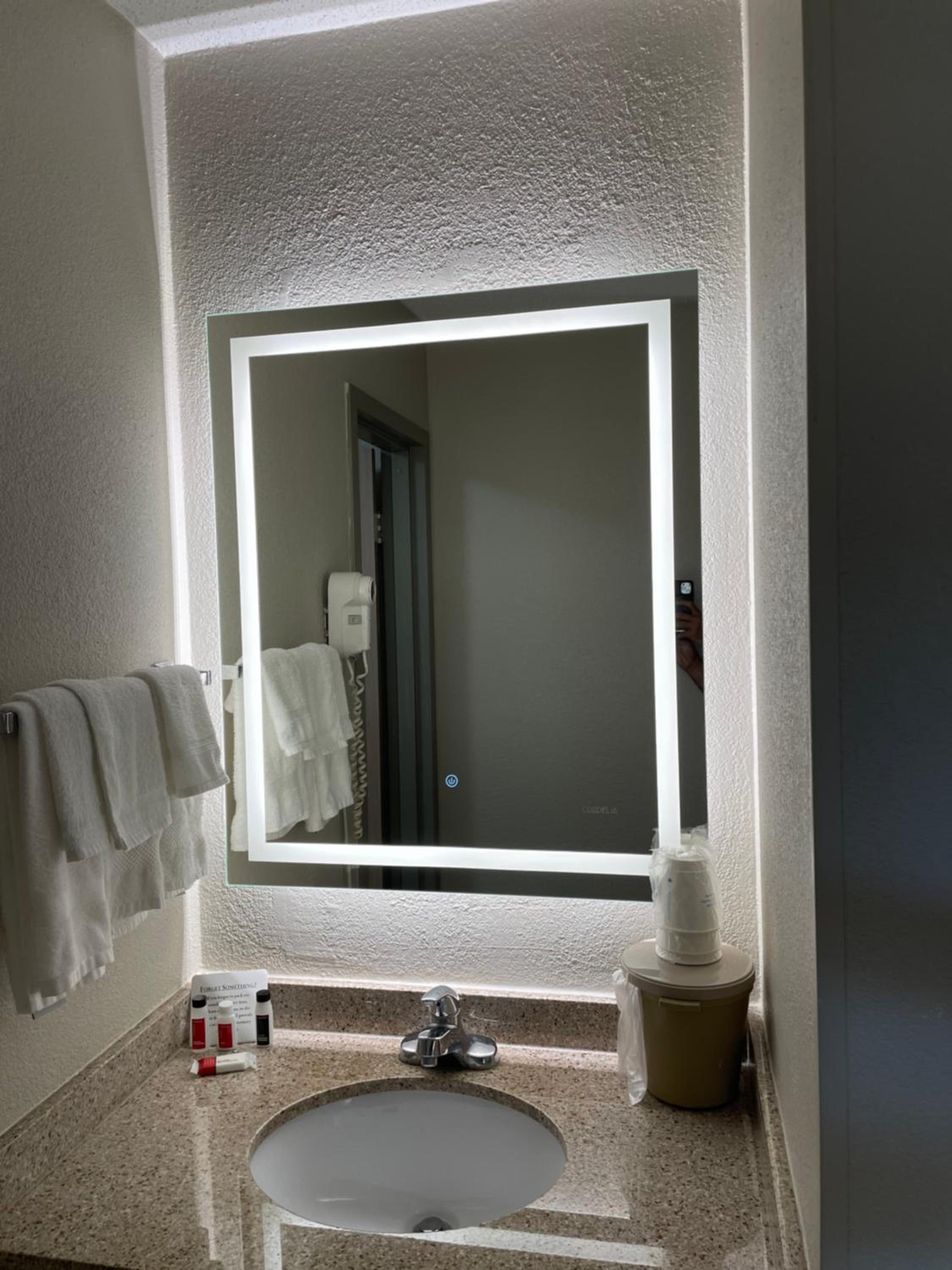 Deluxe Double Room with Two Double Beds - Non-Smoking - Photo 3