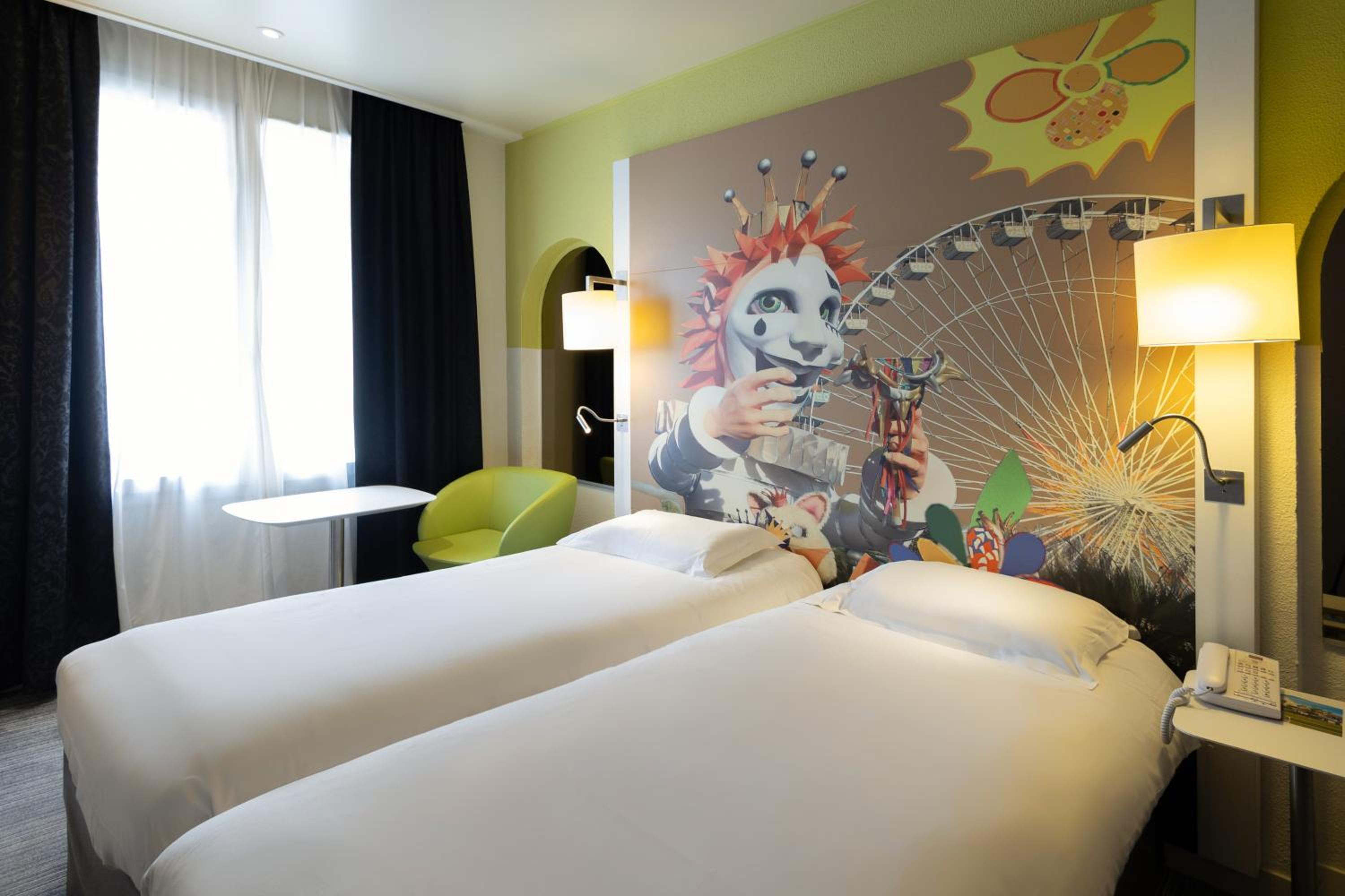 Standard Twin Room - Photo 4