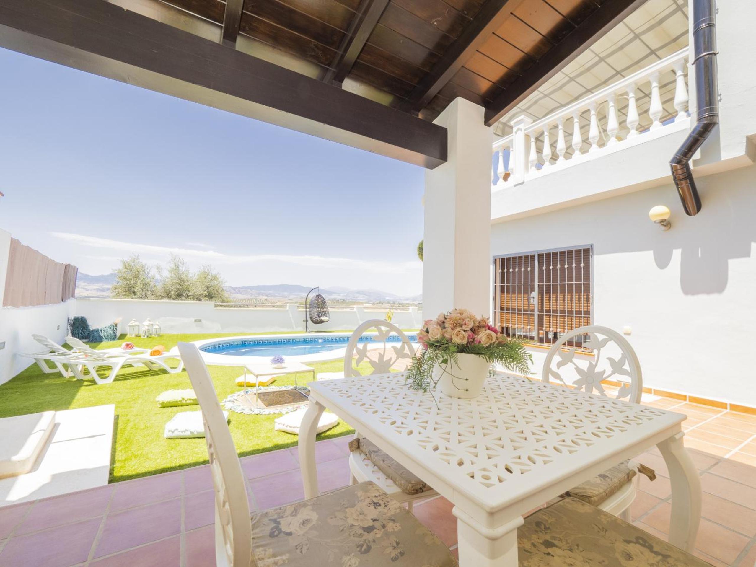 Villa photo 2