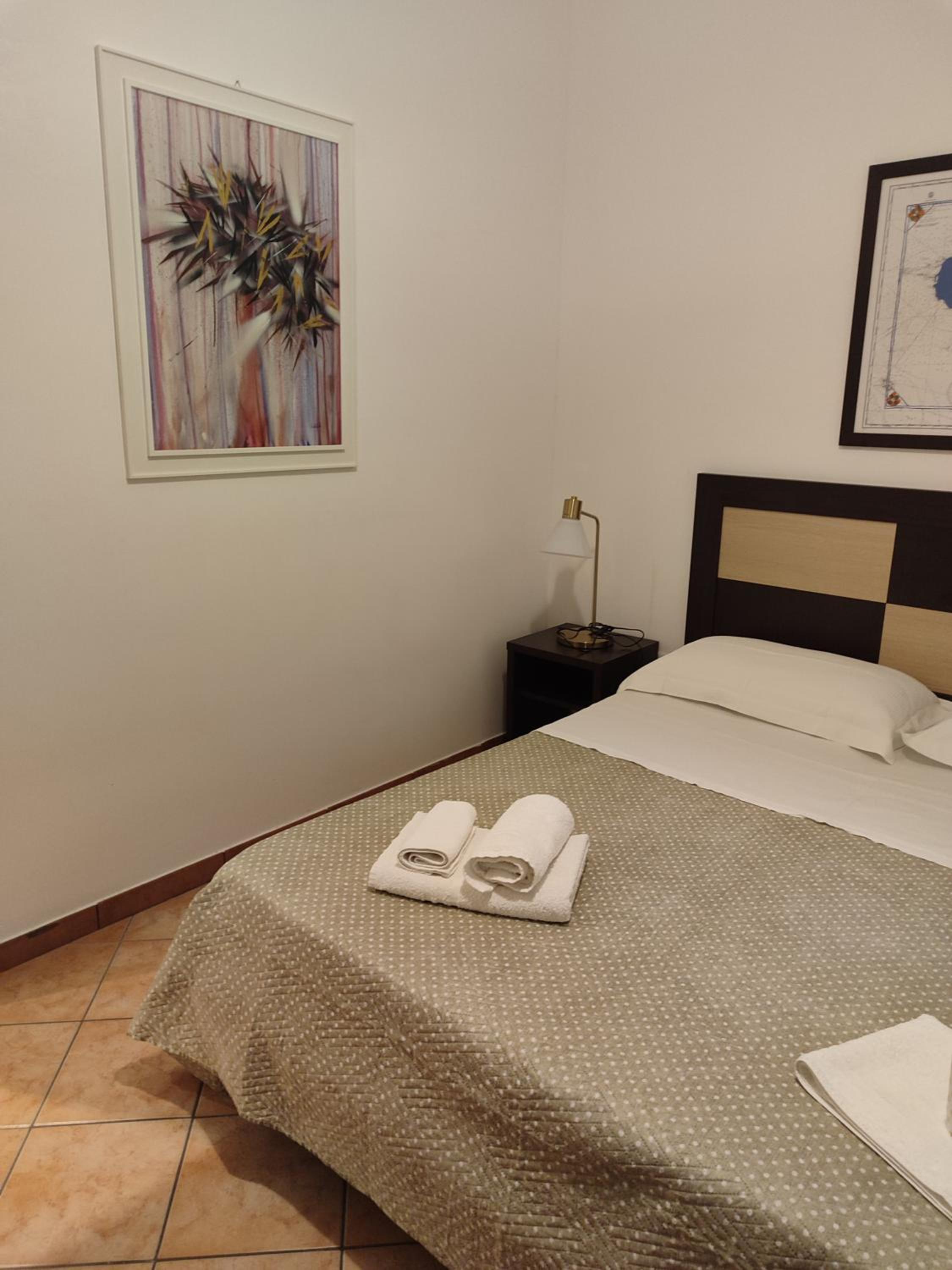 Double Room - Photo 7