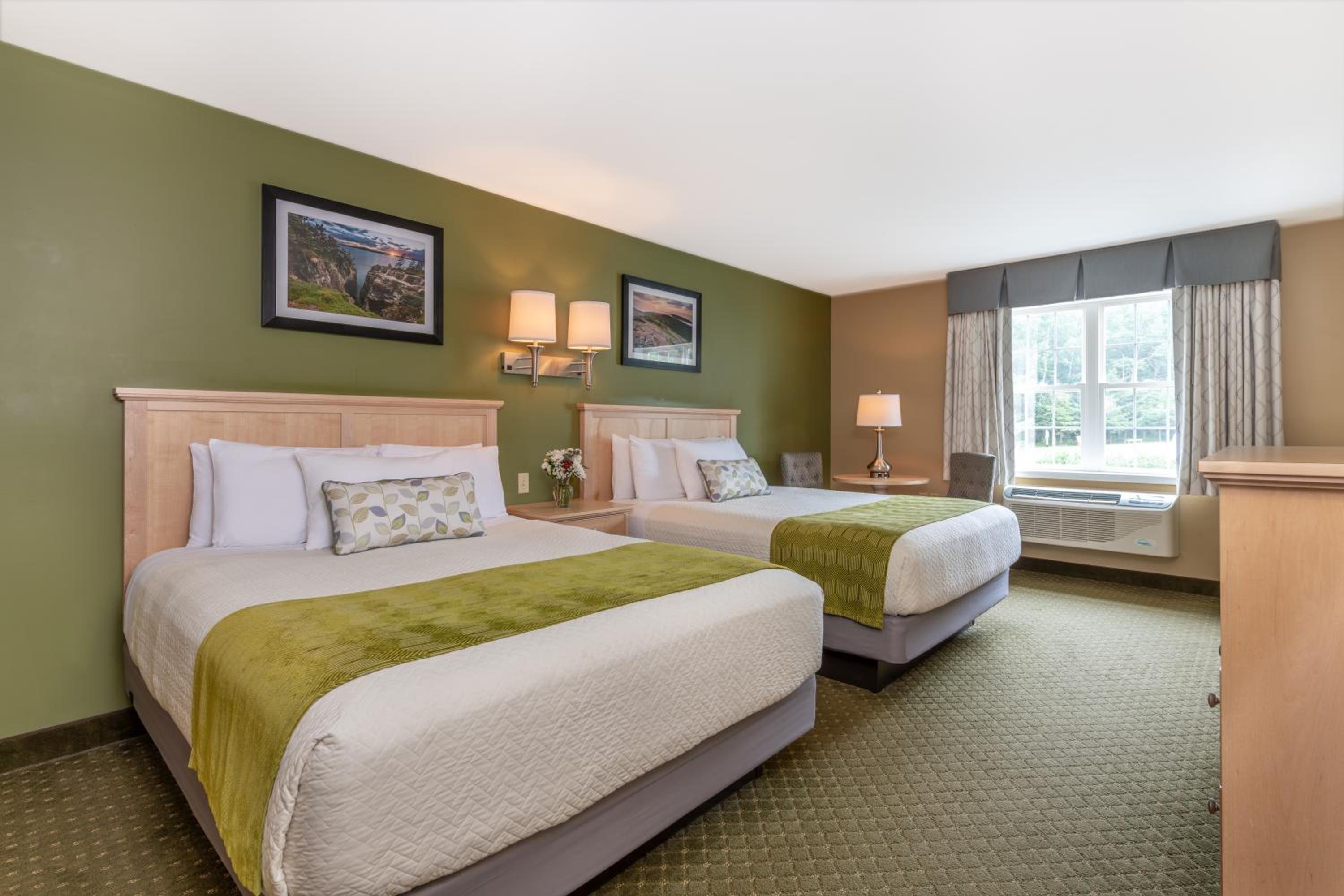 Deluxe Queen Room with Two Queen Beds