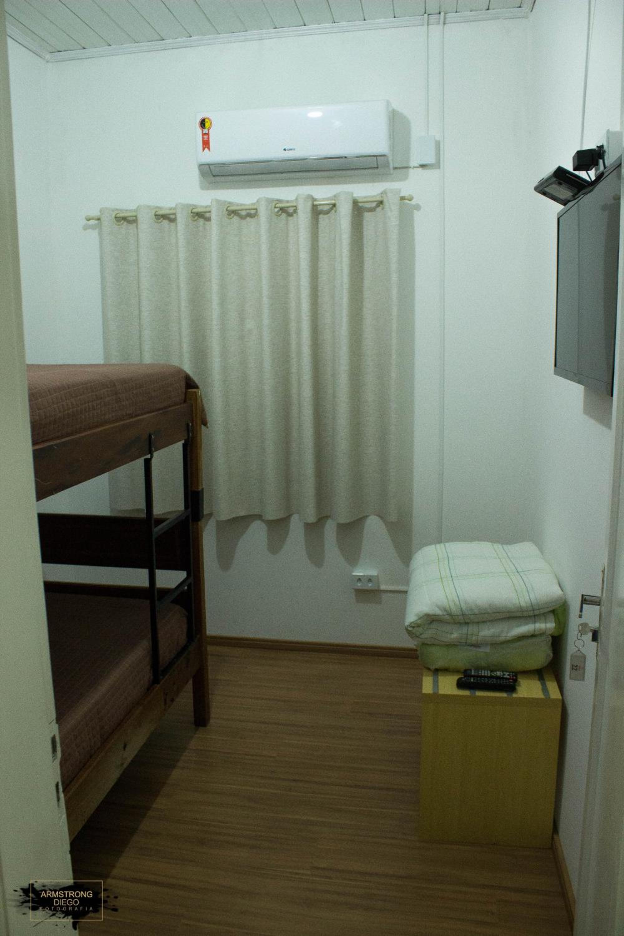 Double or Twin Room with Shared Bathroom photo 1