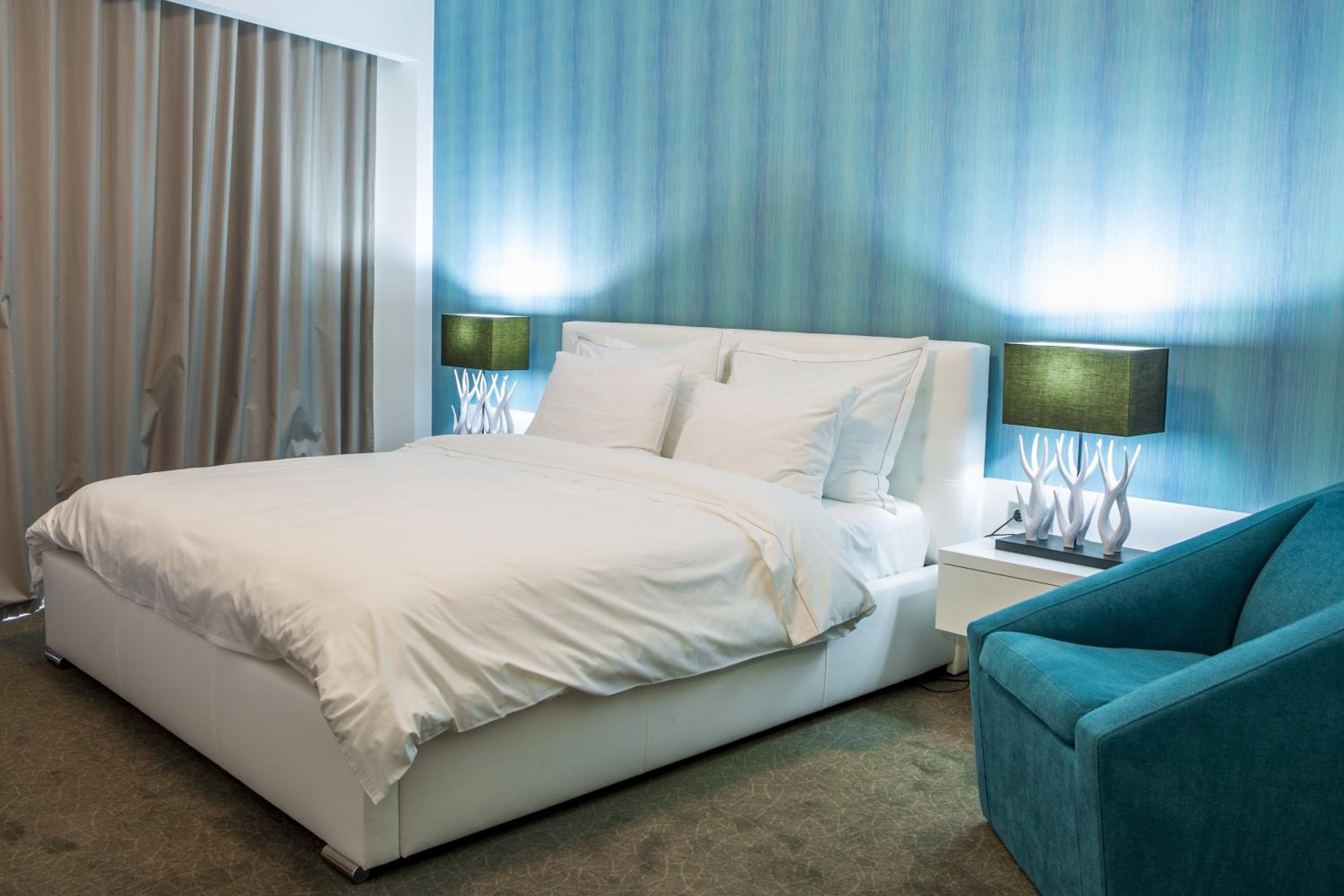 Suite - Photo 5