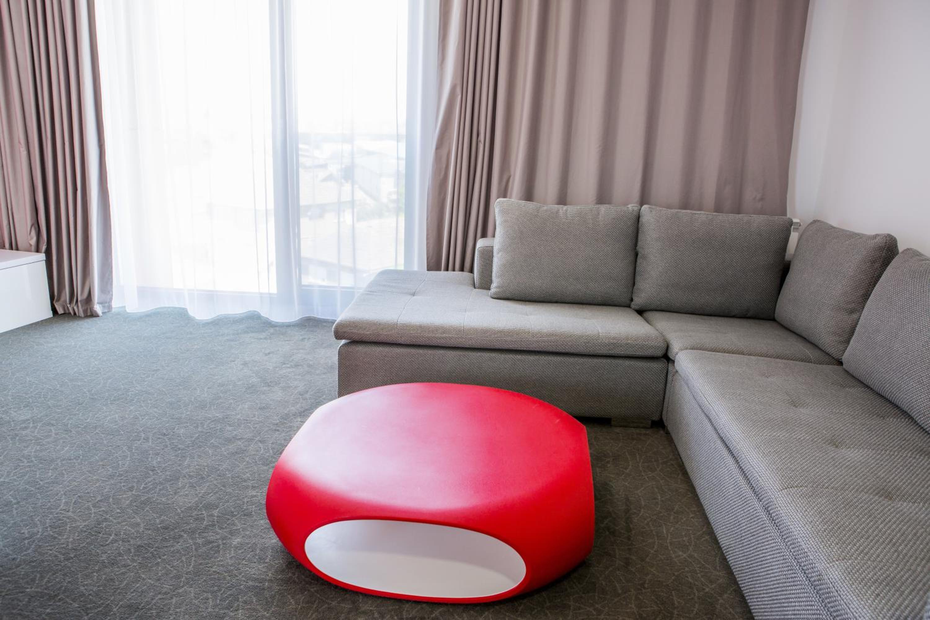 Suite - Photo 3