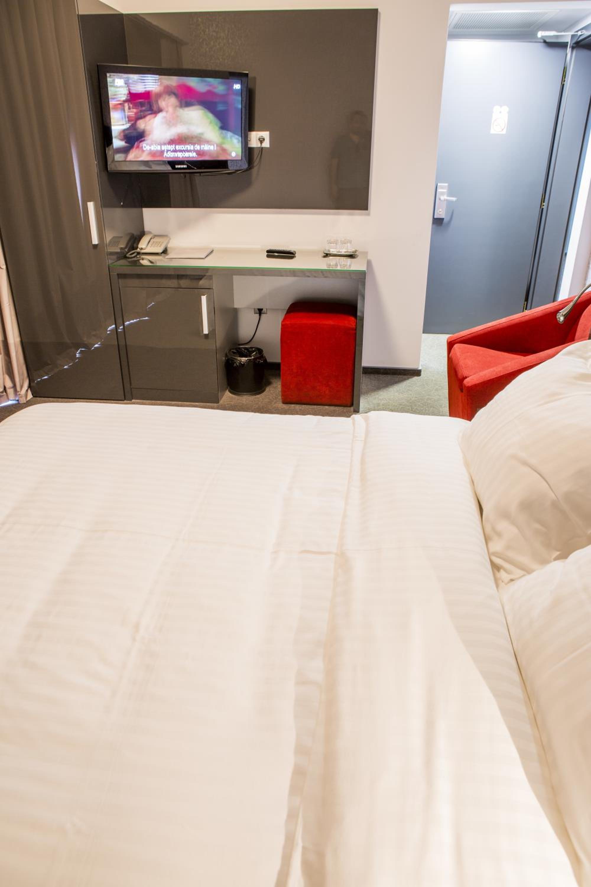 Standard Double Room - Photo 2
