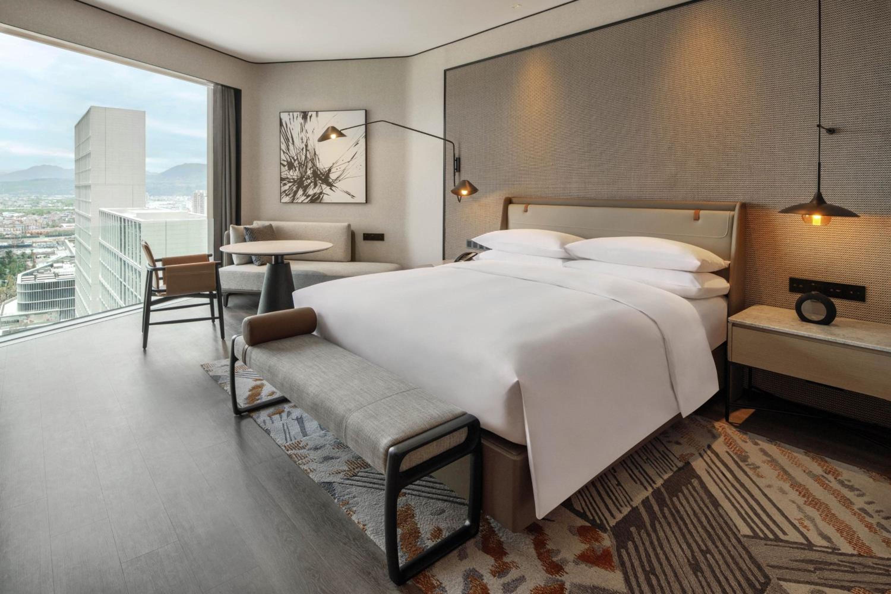 Club King Room - Club Lounge Access