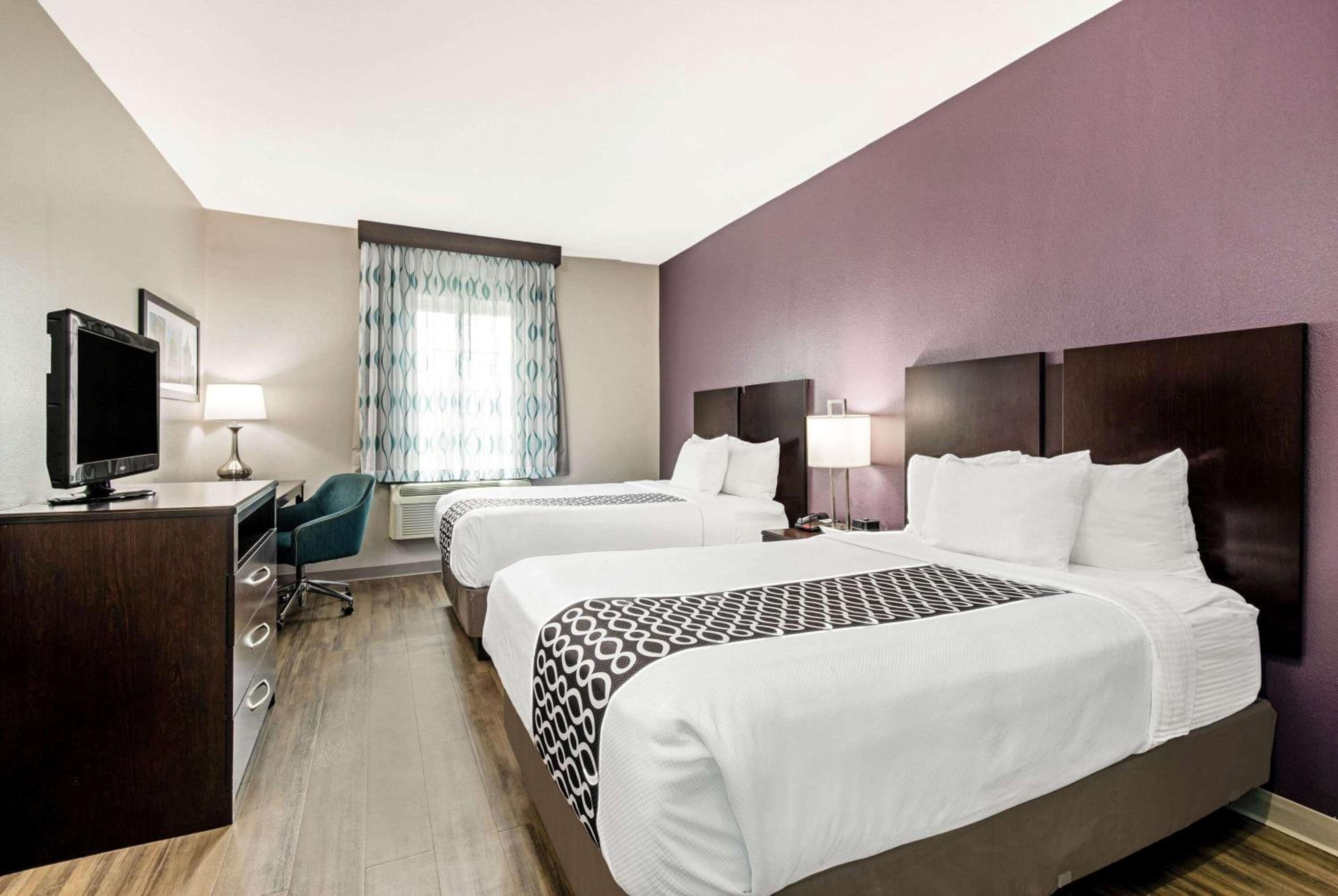 Deluxe Double Room with Two Double Beds - Non-Smoking