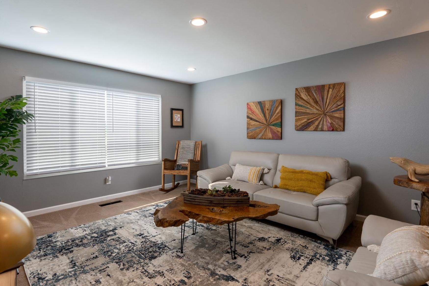 Three-Bedroom House photo 1