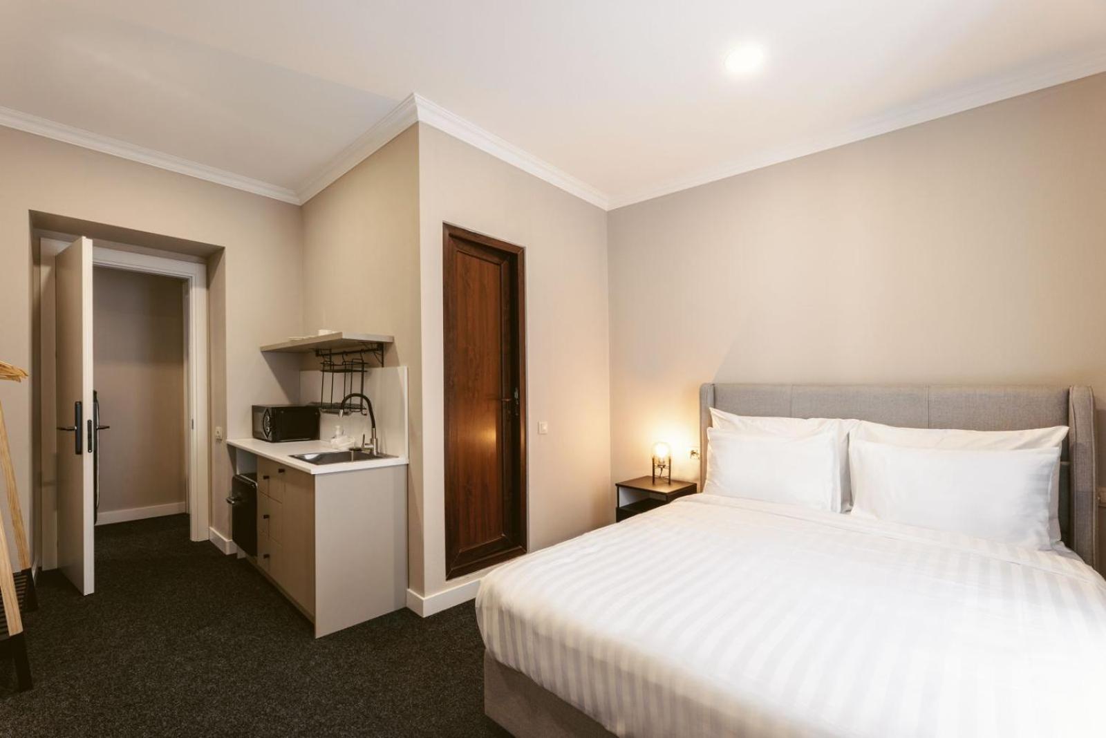 Double Room - Photo 14
