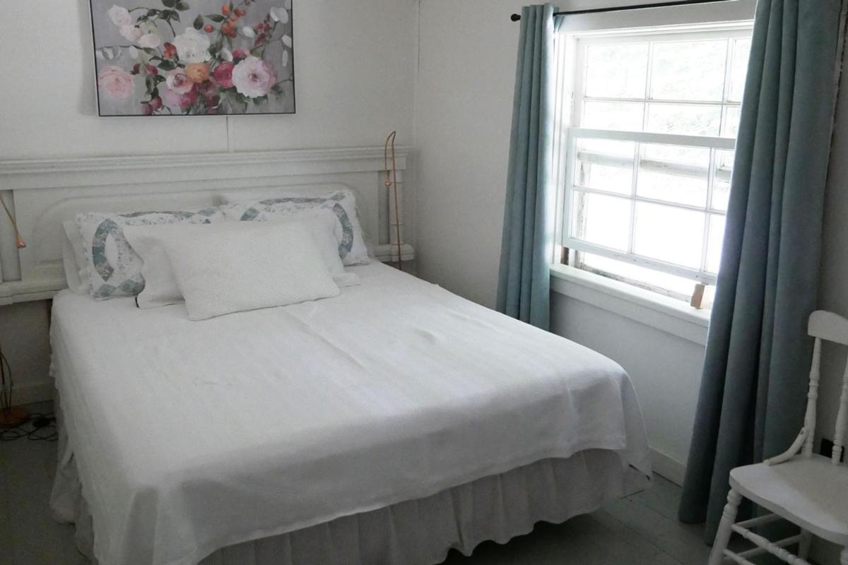 Two-Bedroom Cottage photo 3