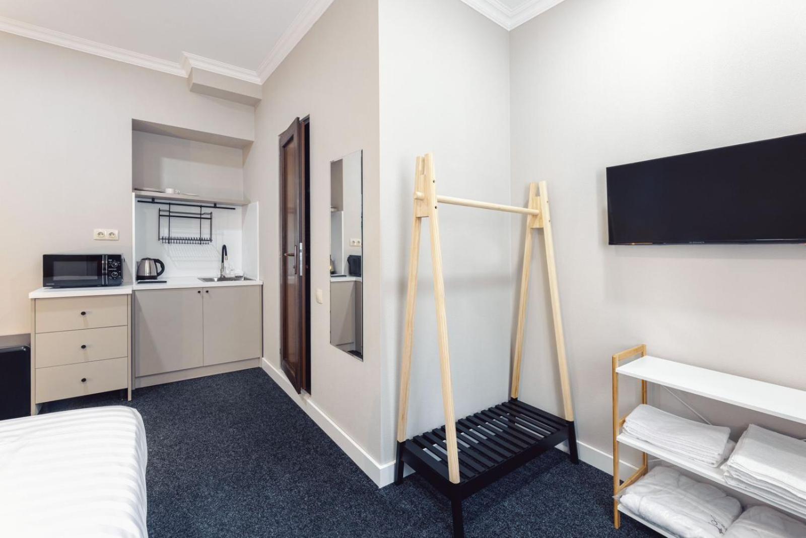 Double Room - Photo 19