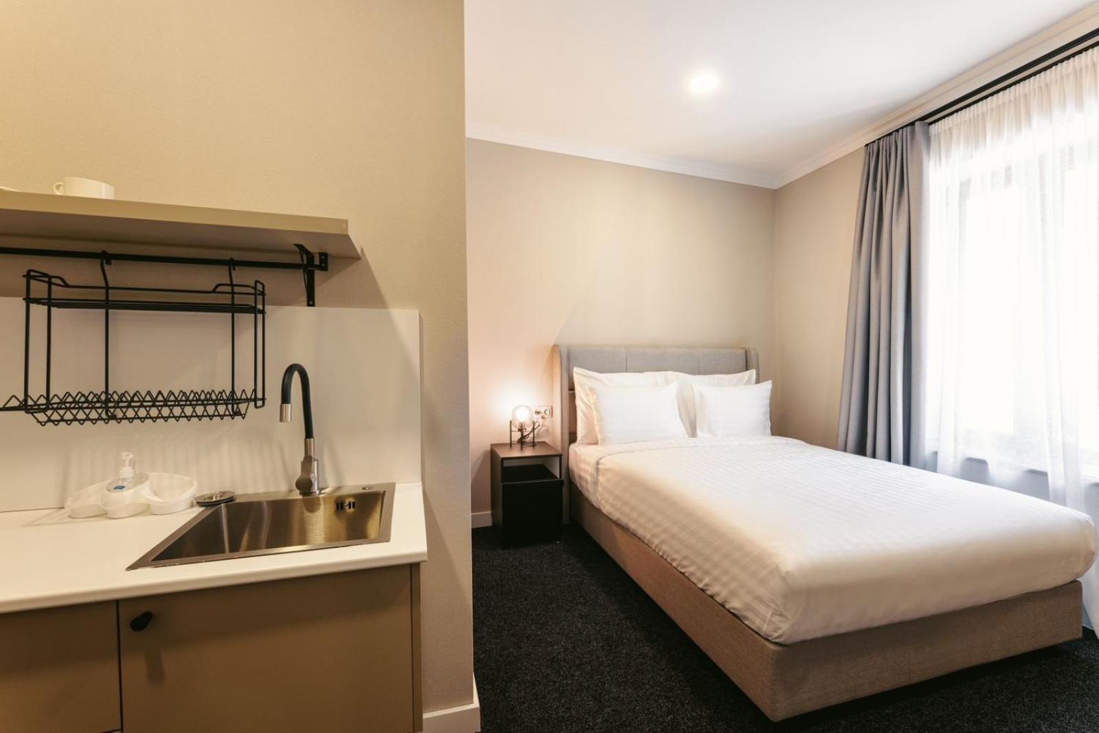 Double Room - Photo 15