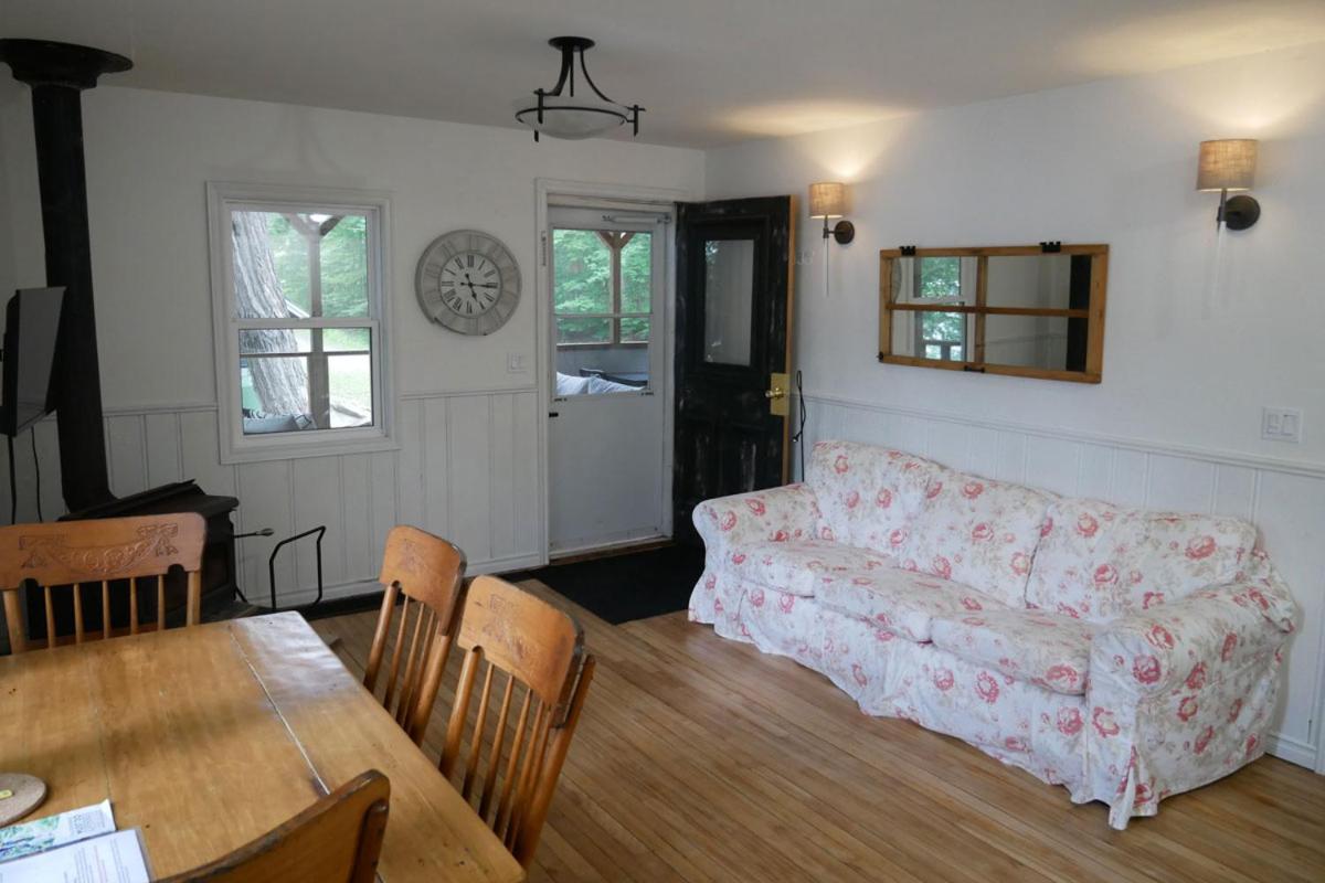 Three-Bedroom Cottage photo 1