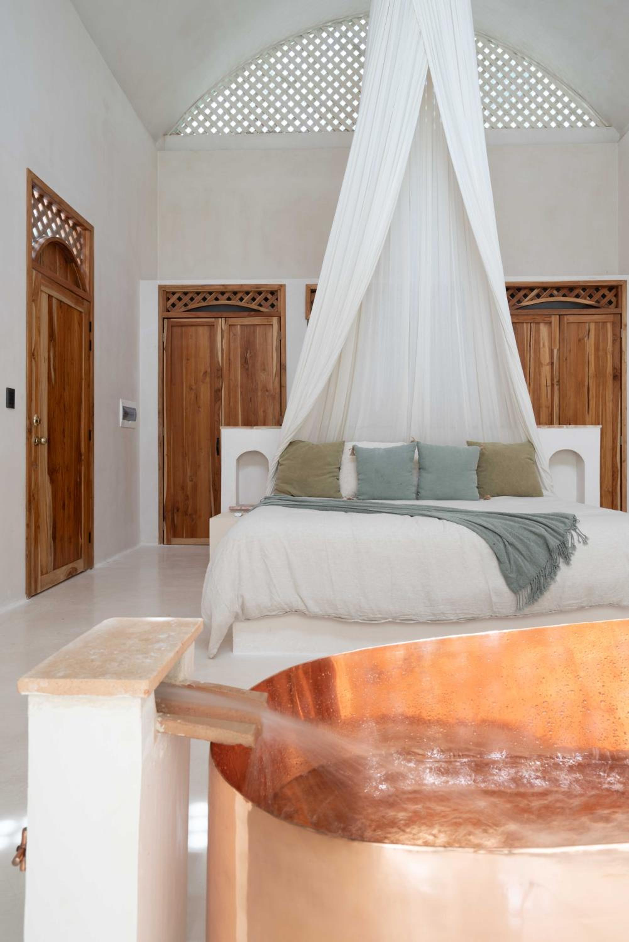 Suite with Private Pool - Photo 78