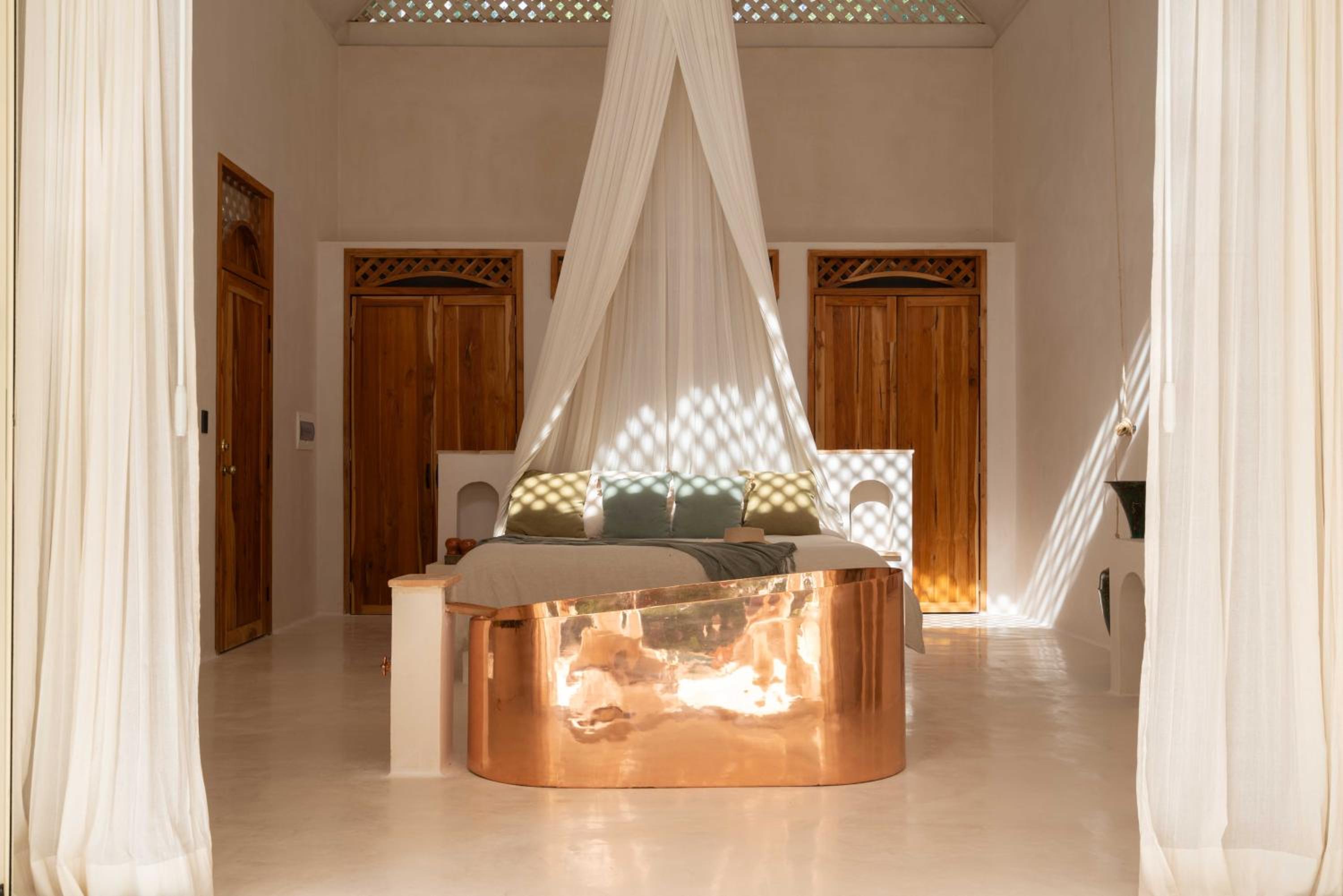 Suite with Private Pool - Photo 60