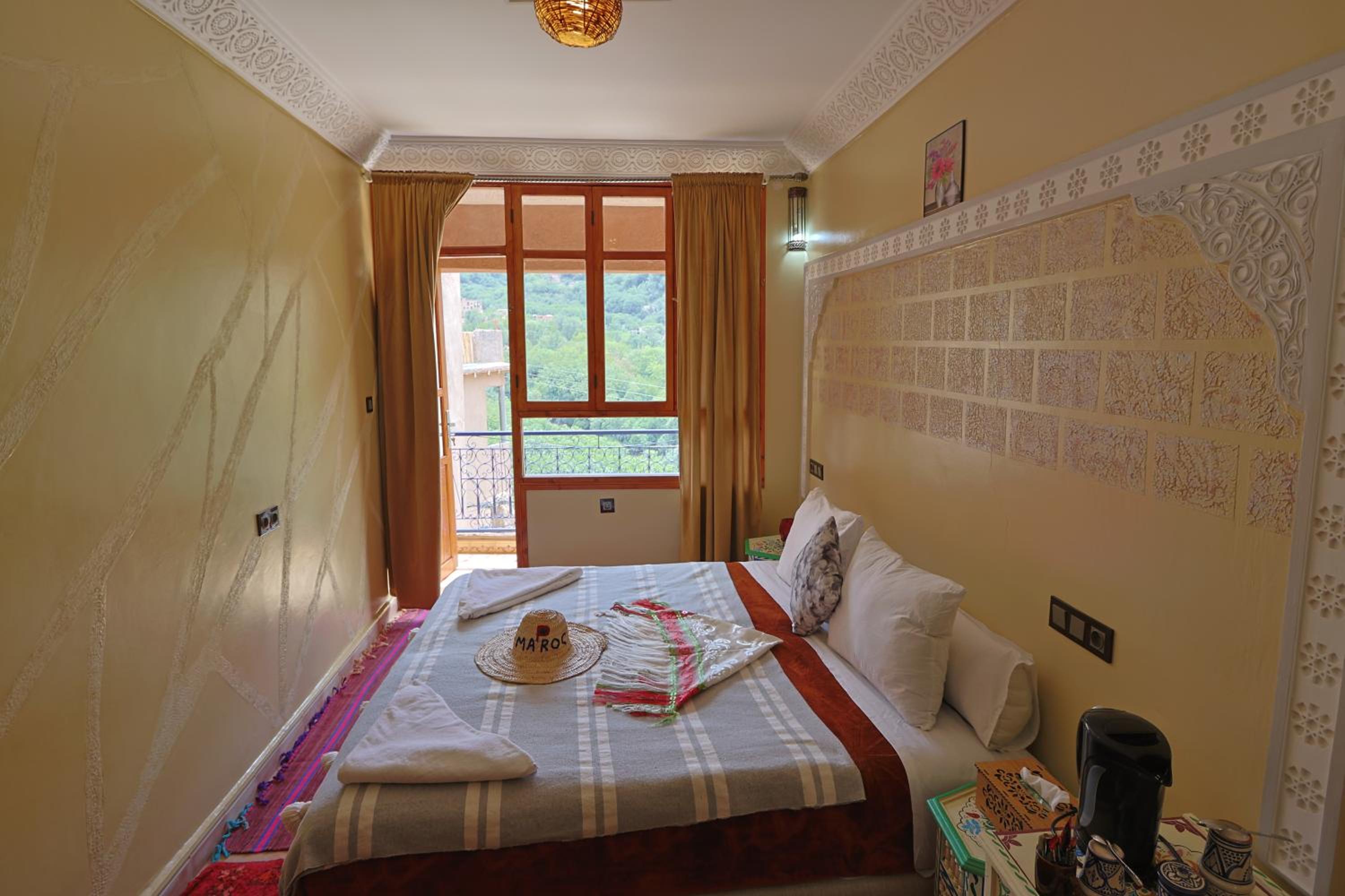 Double or Twin Room with Balcony photo 2
