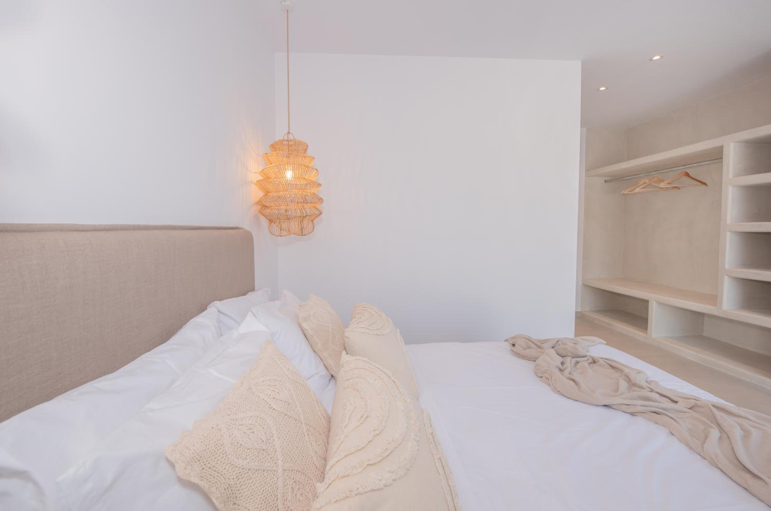 Deluxe Suite with Sea View photo 2