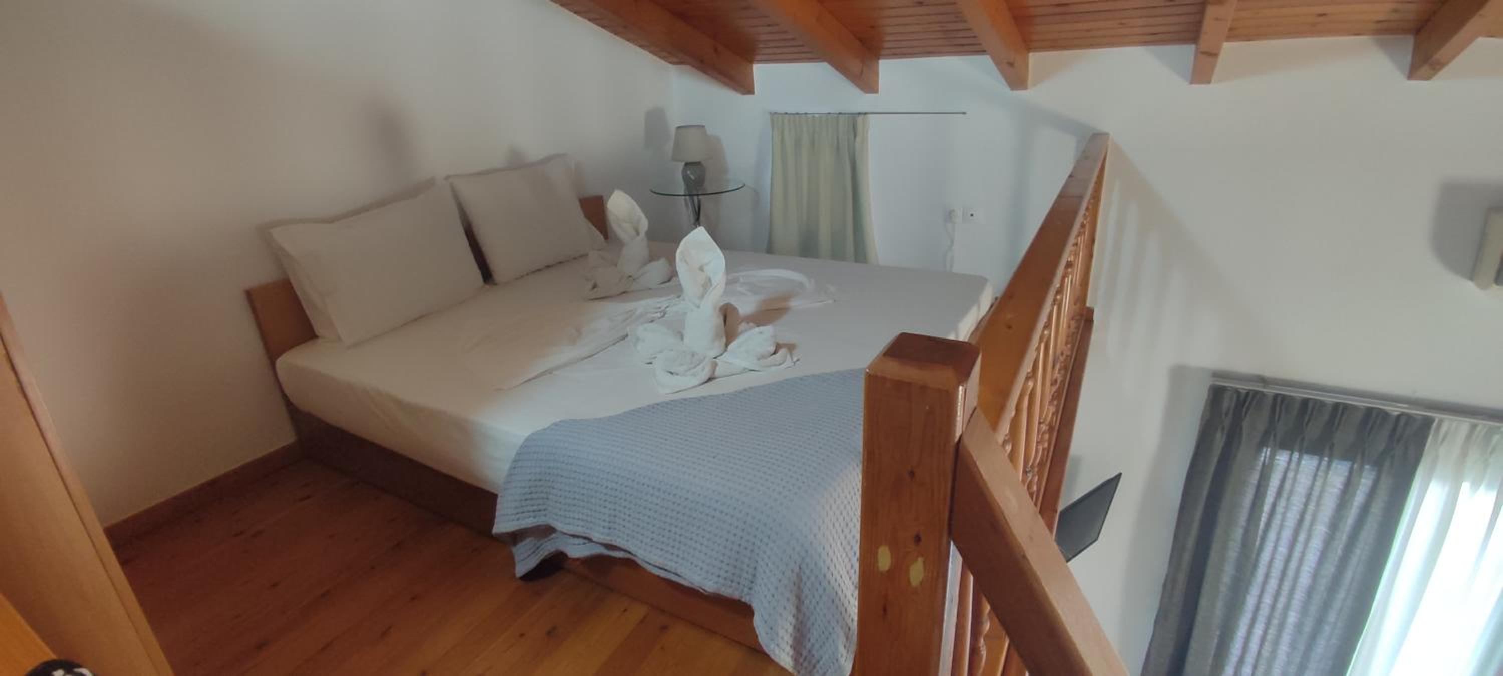 Apartment with Balcony - Photo 17