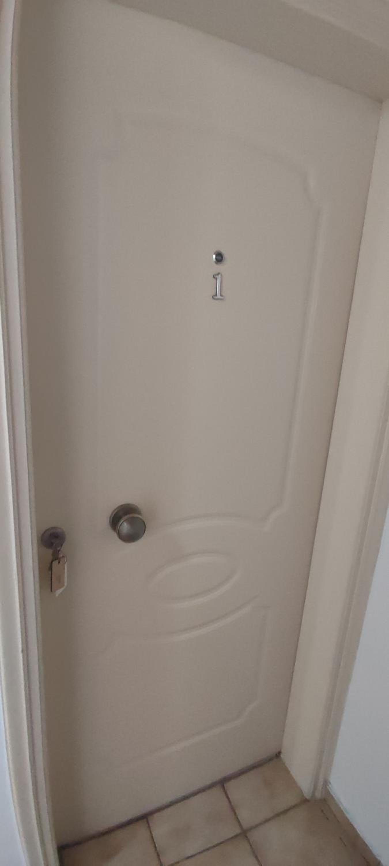 Apartment with Balcony - Photo 5