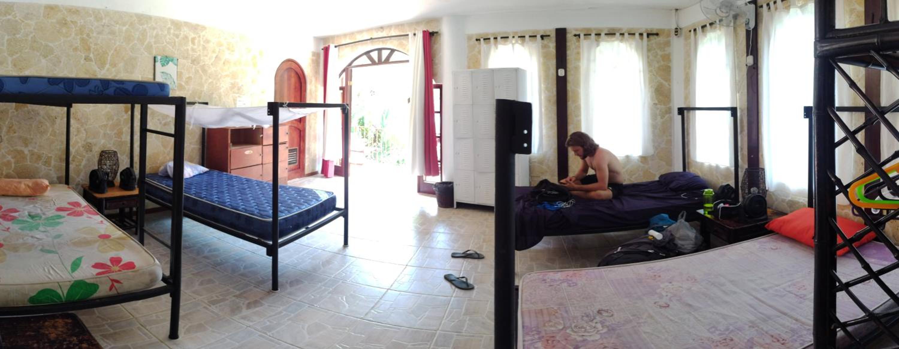 Bed in 8-Bed Mixed Dormitory Room photo 2