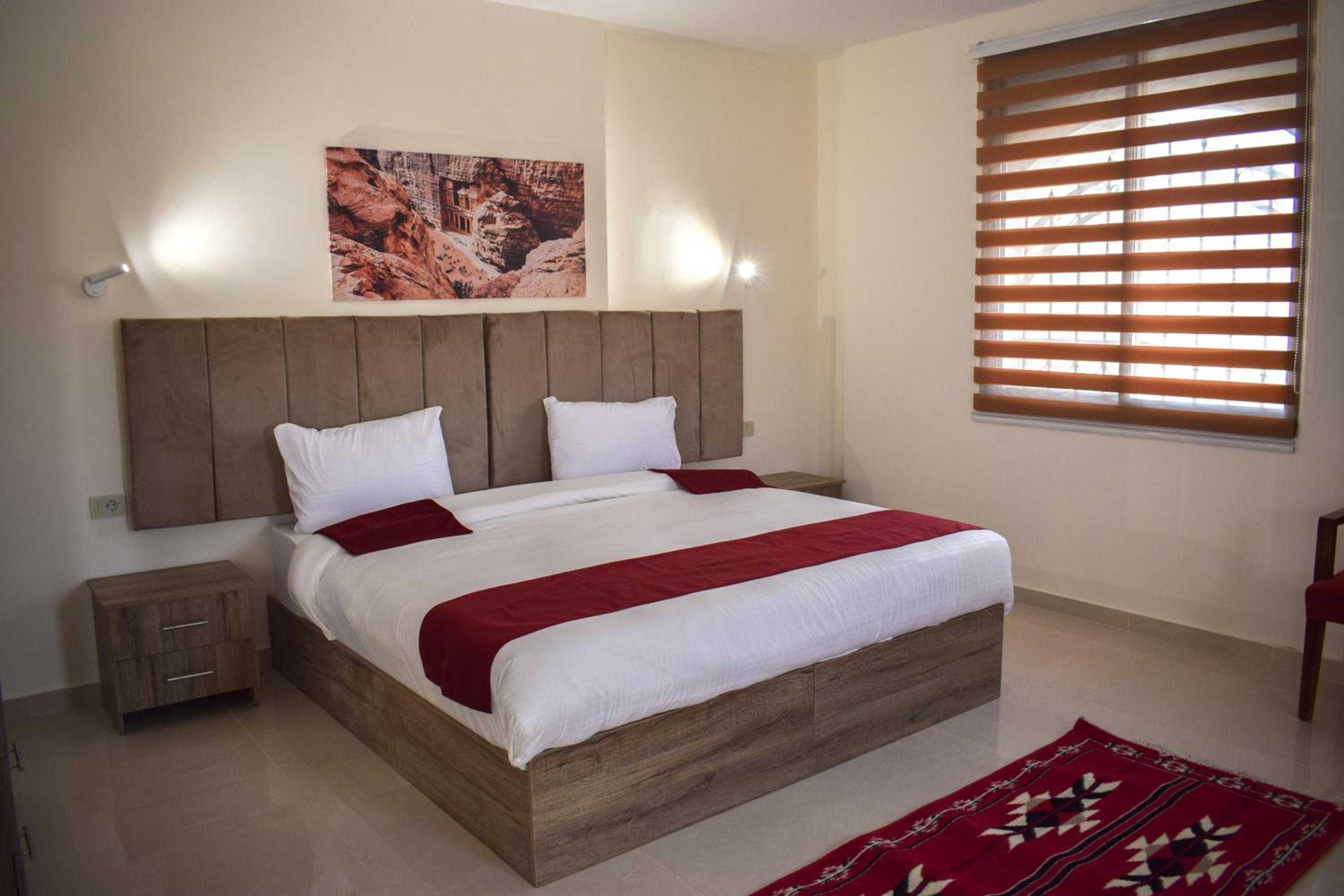 Deluxe Double or Twin Room with City View photo 1