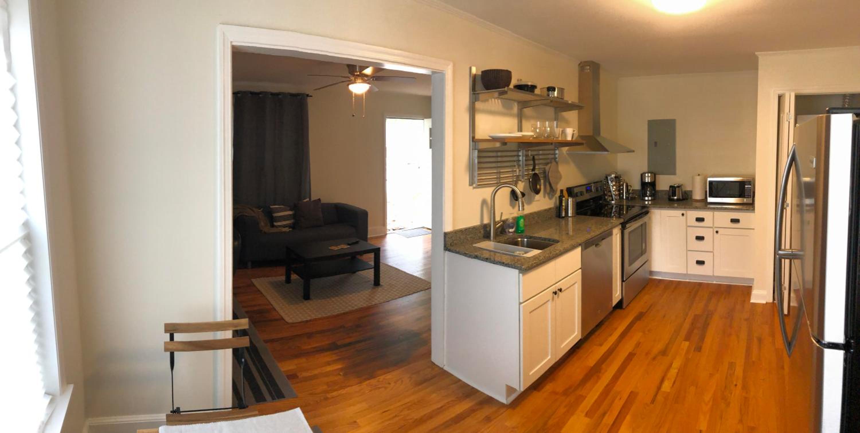 One-Bedroom Apartment photo 3