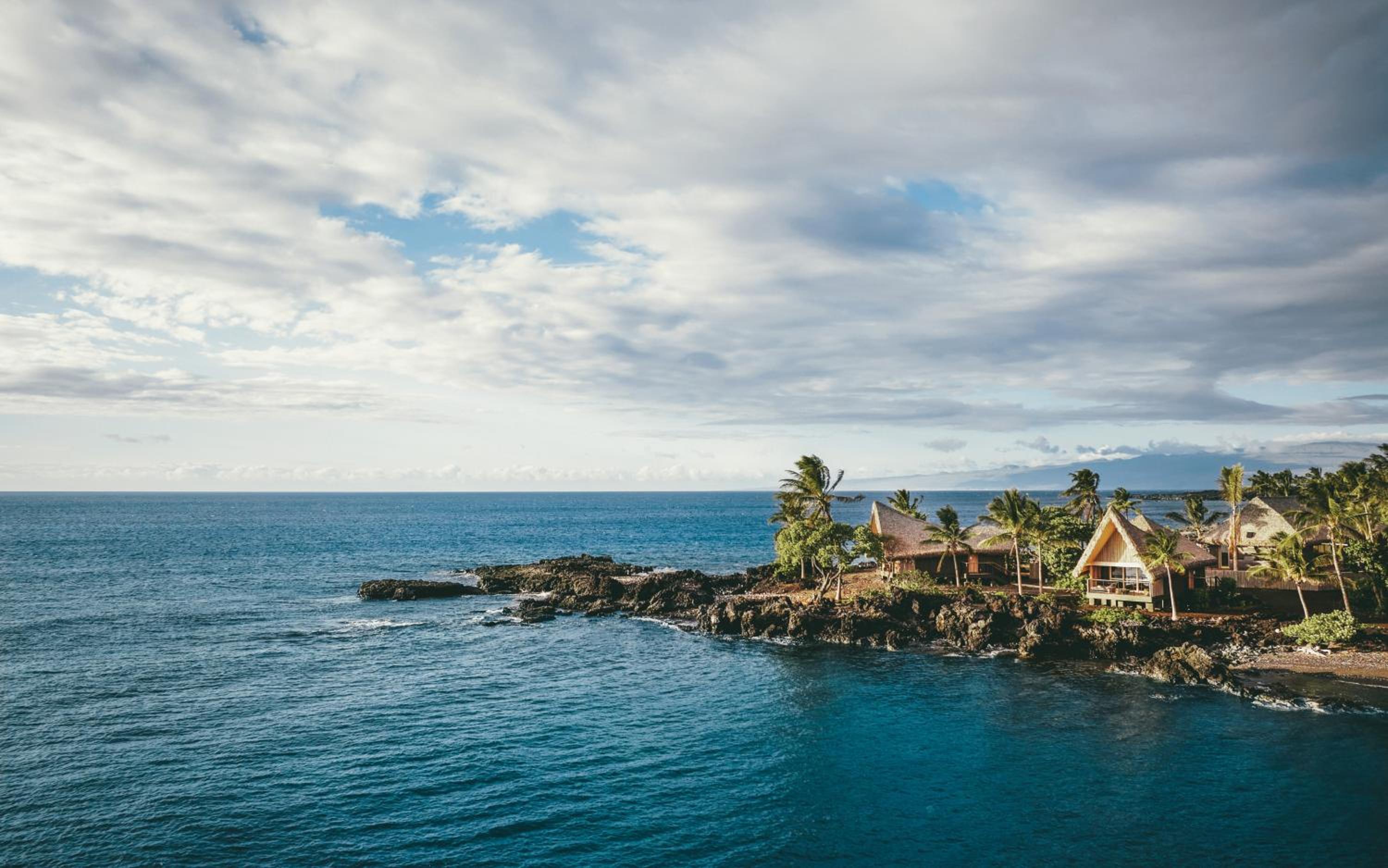 Ocean Front Accessible Two Bedroom Kumukea Kauhale