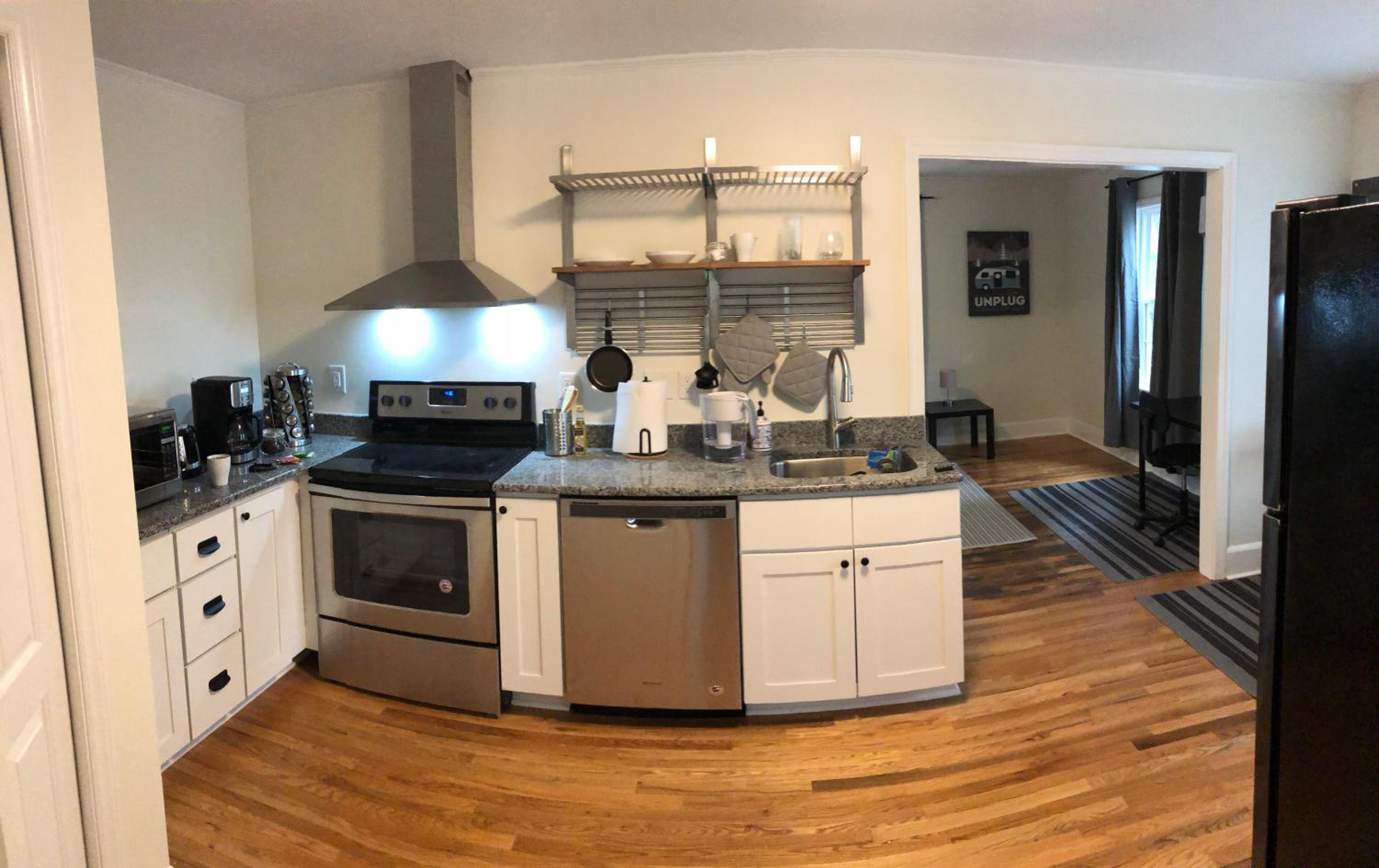 One-Bedroom Apartment photo 3