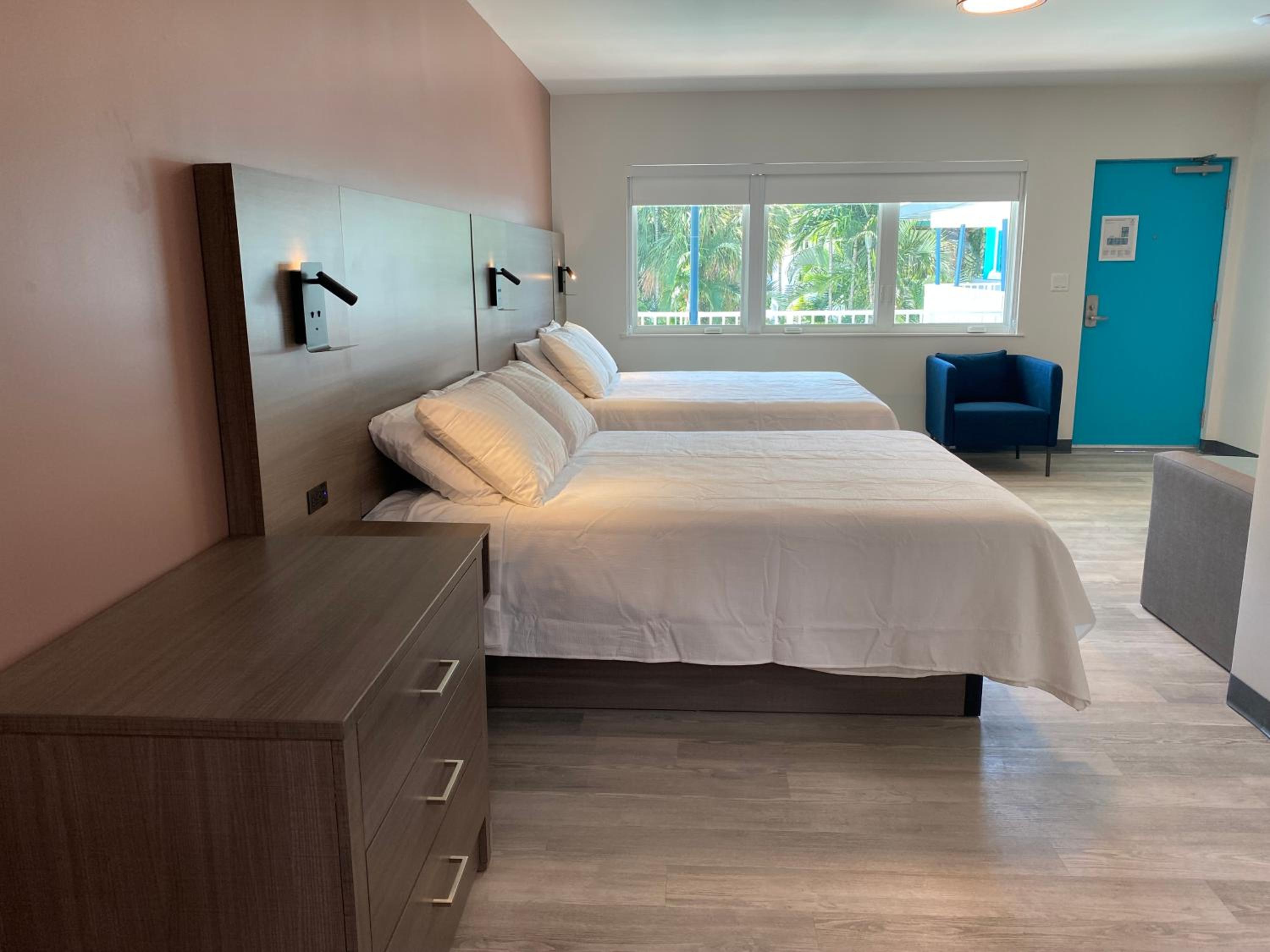 Junior Suite - Newly Renovated Building - Photo 2