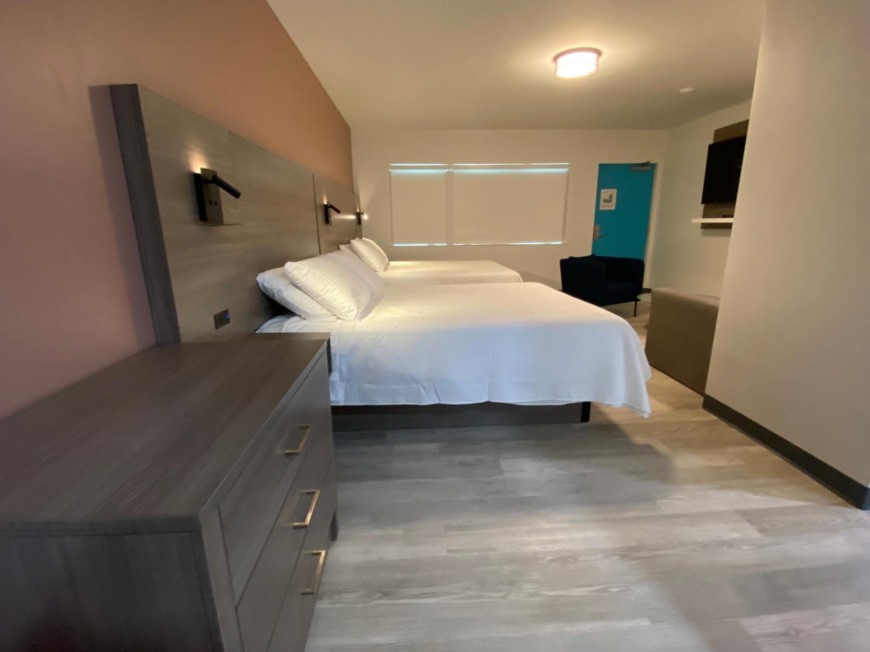 Junior Suite - Newly Renovated Building - Photo 3