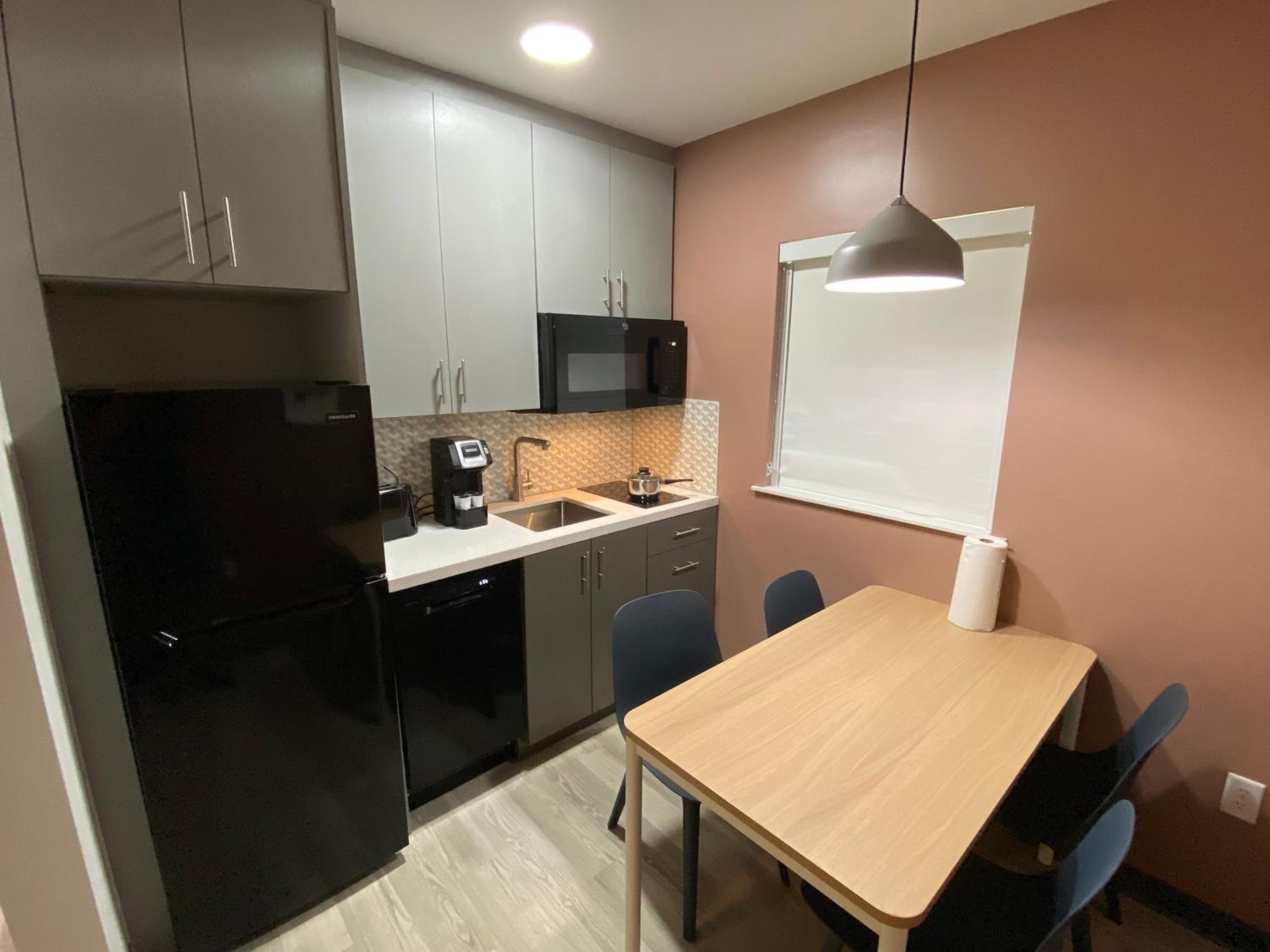 Junior Suite - Newly Renovated Building - Photo 6