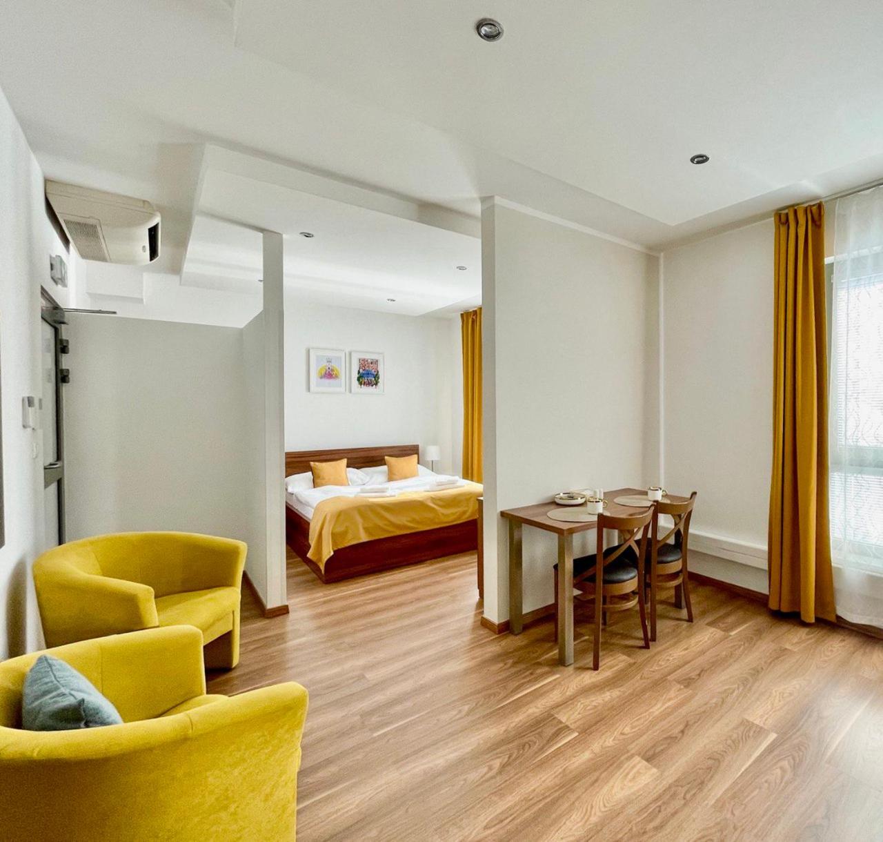 Studio Apartment photo 2
