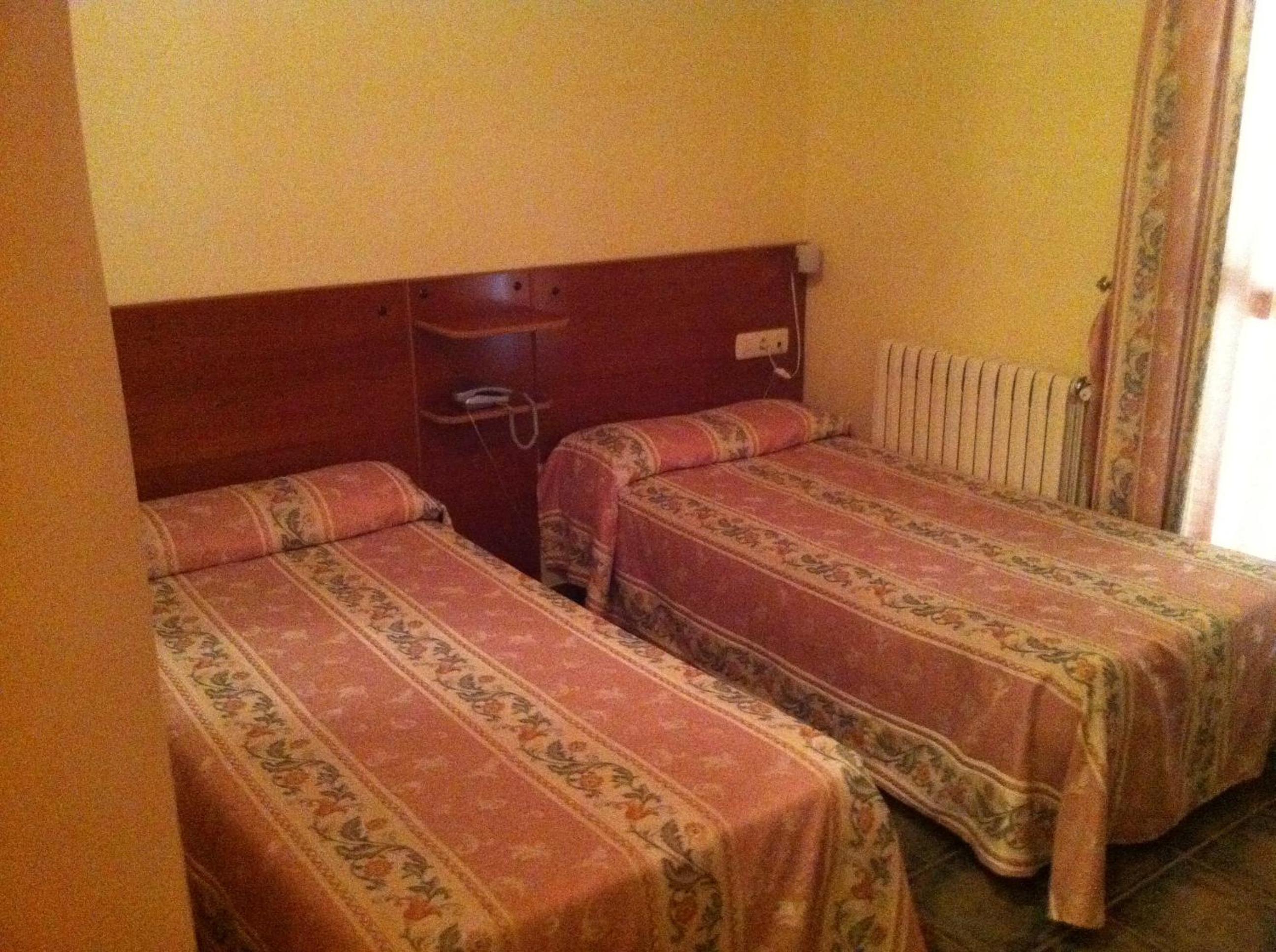 Double or Twin Room - Photo 1