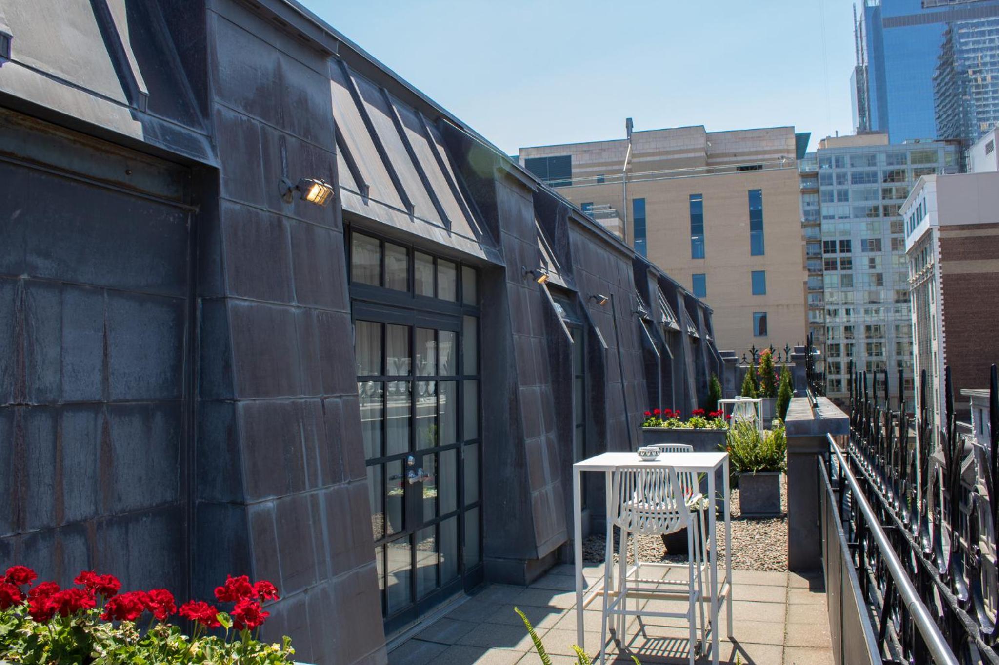 Loft with Terrace - Photo 4