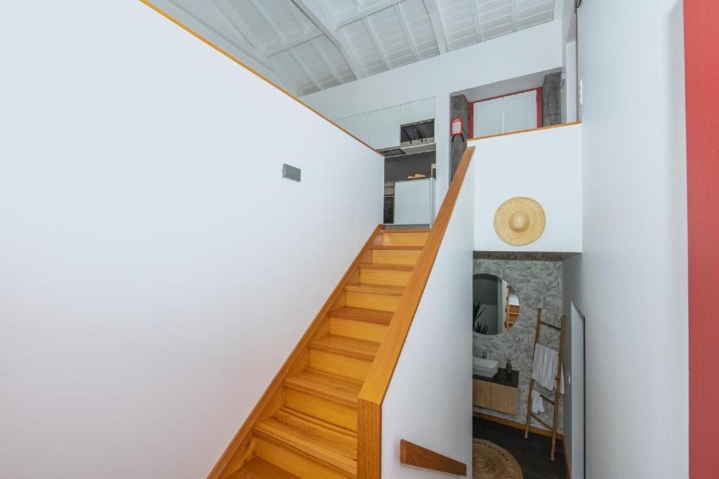 Apartment with Balcony photo 1