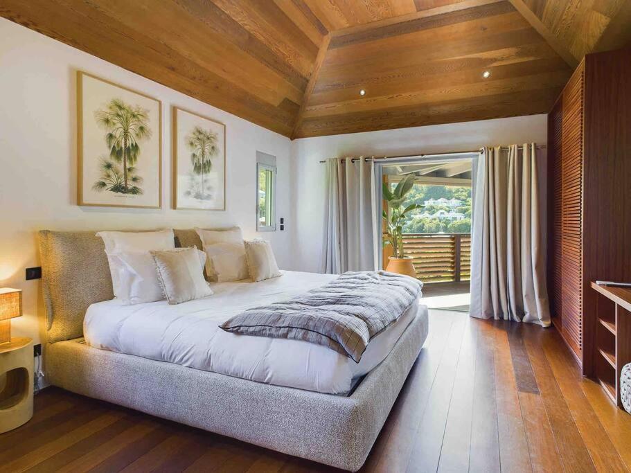 Villa with Private Pool photo 1