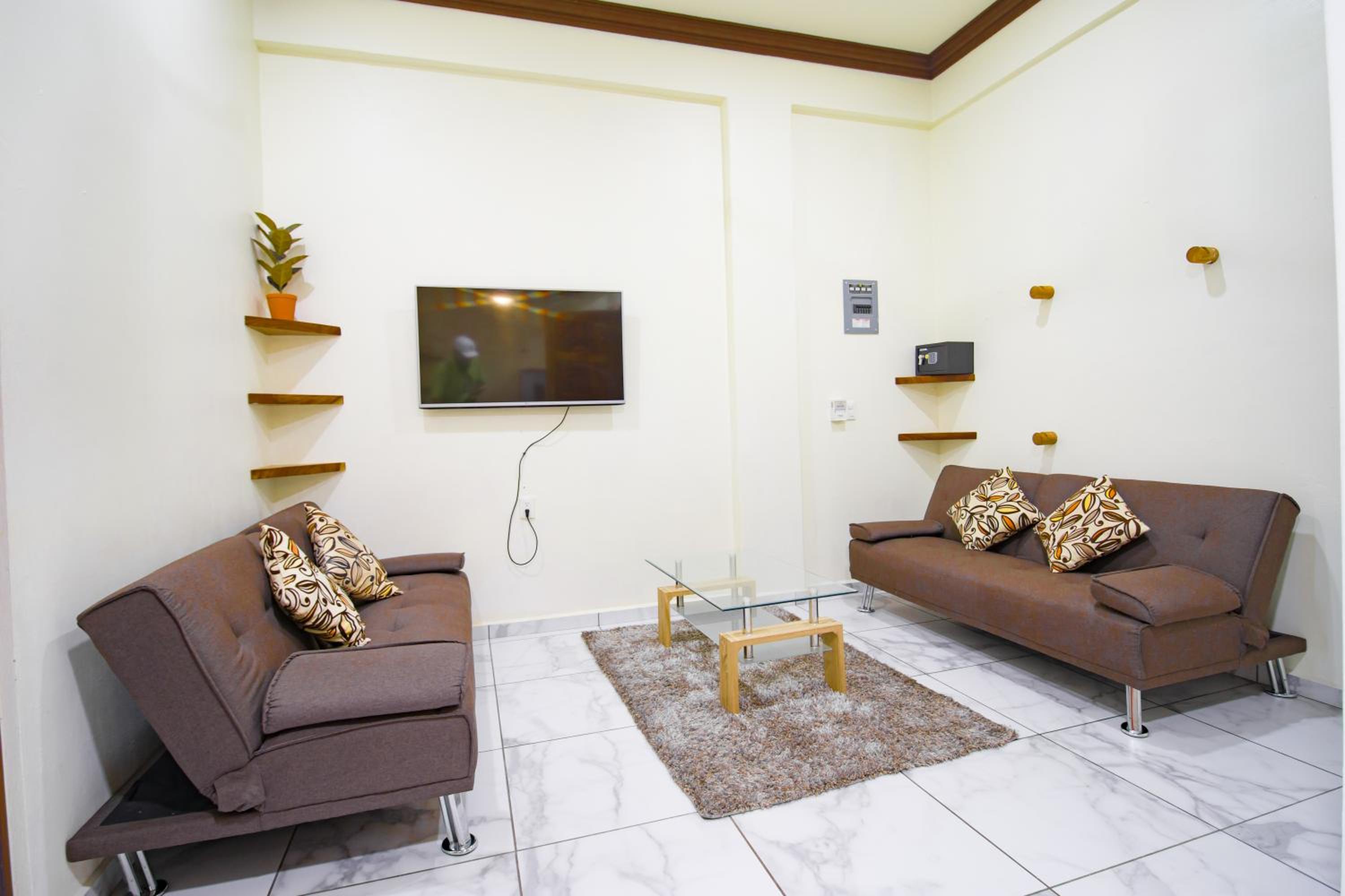 Family Studio - Photo 2