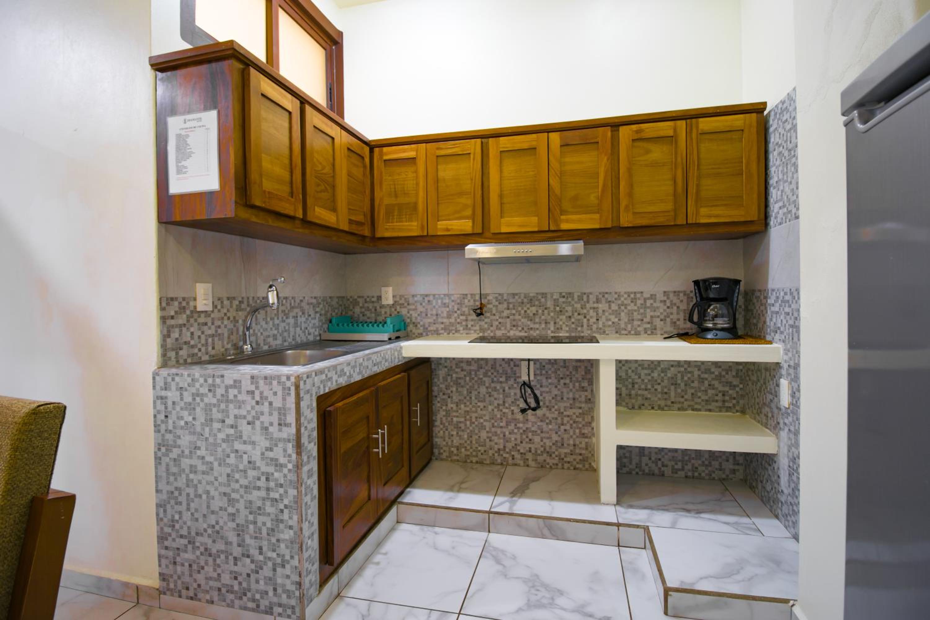 Family Studio - Photo 9