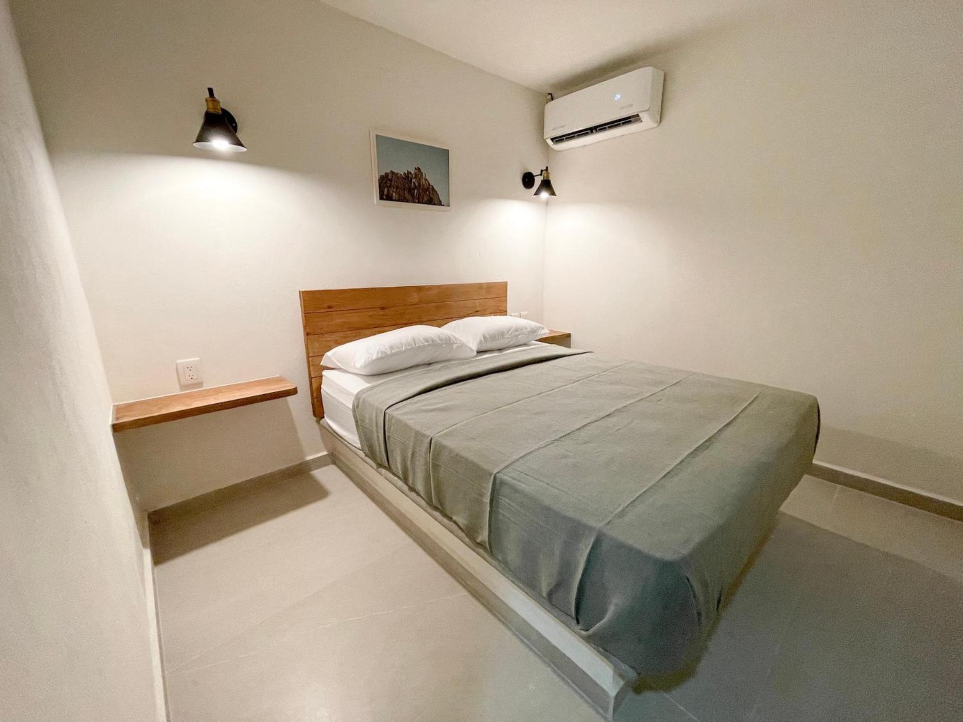 One-Bedroom Apartment - Photo 1