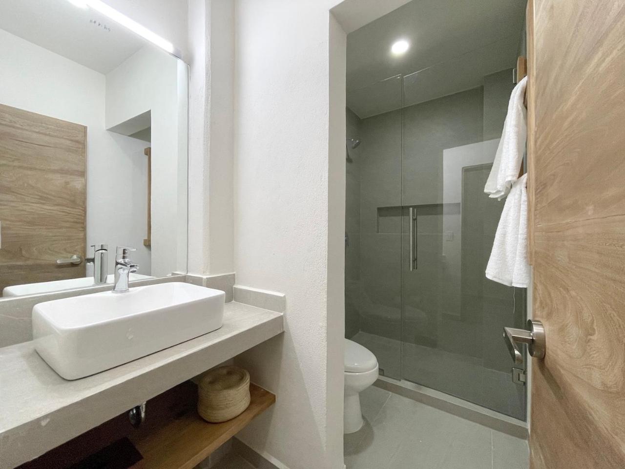 One-Bedroom Apartment - Photo 7